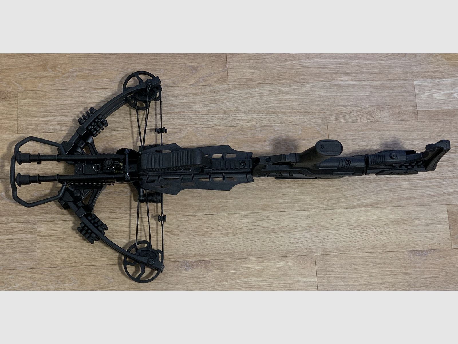 X-BOW FMA Scorpion III - 405 fps / 200 lbs - Compoundbogen mit Zubehör