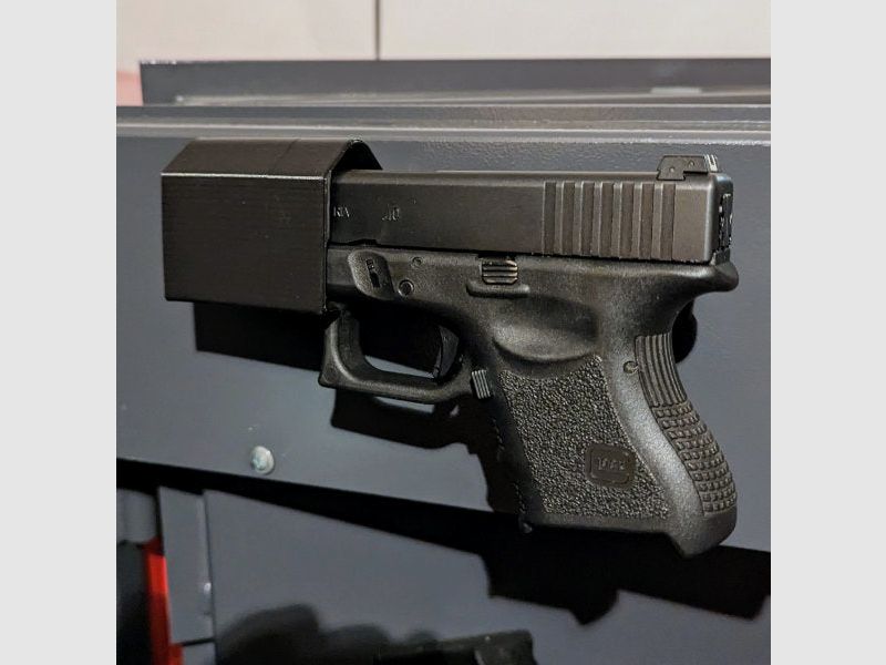 Magnetisches Blockholster für Glock 17 und baugleiche (Schlittenbreite 32mm) für Waffenschrank - Zubehör für den Waffenschrank