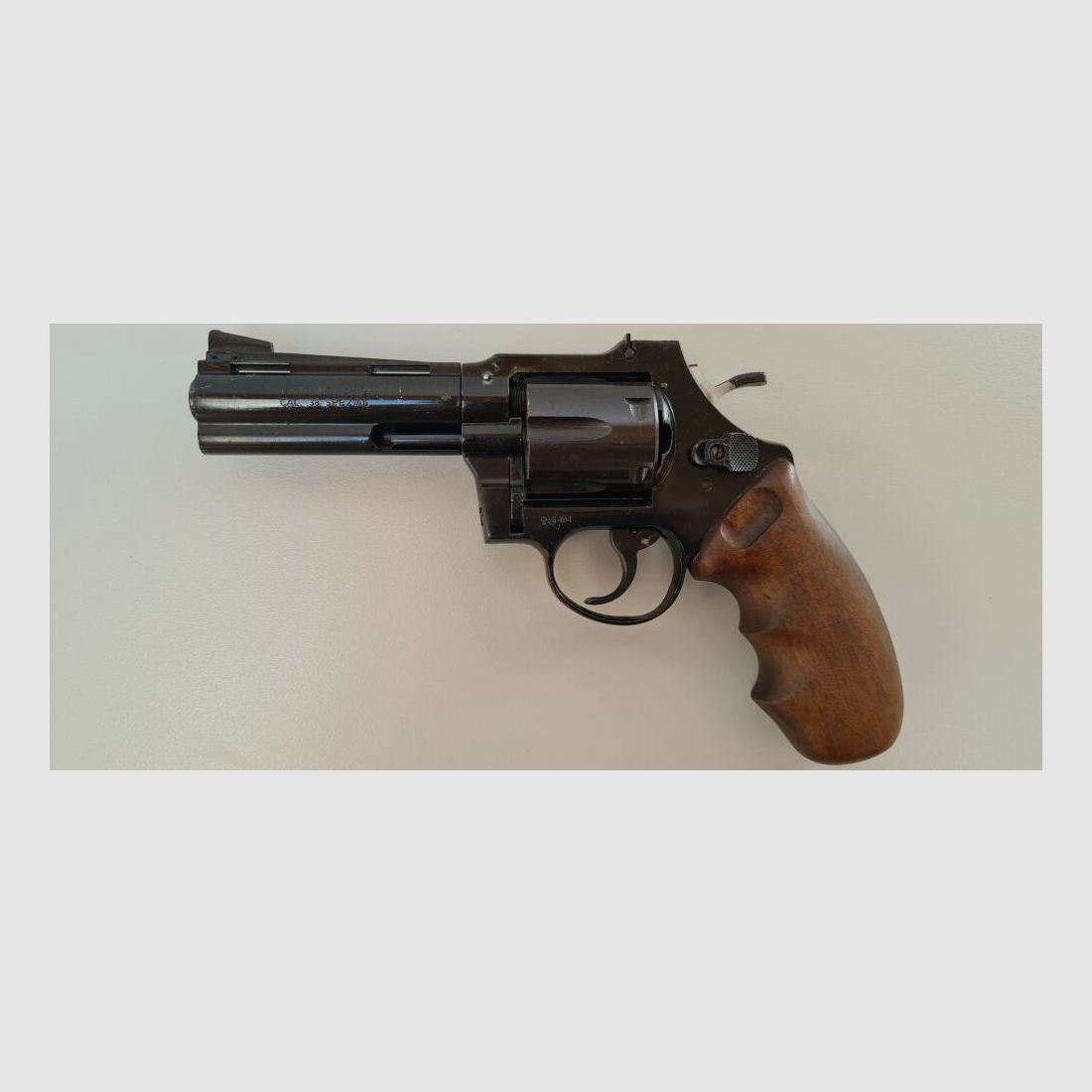 H.S. HS38S, Bild 1 von 7