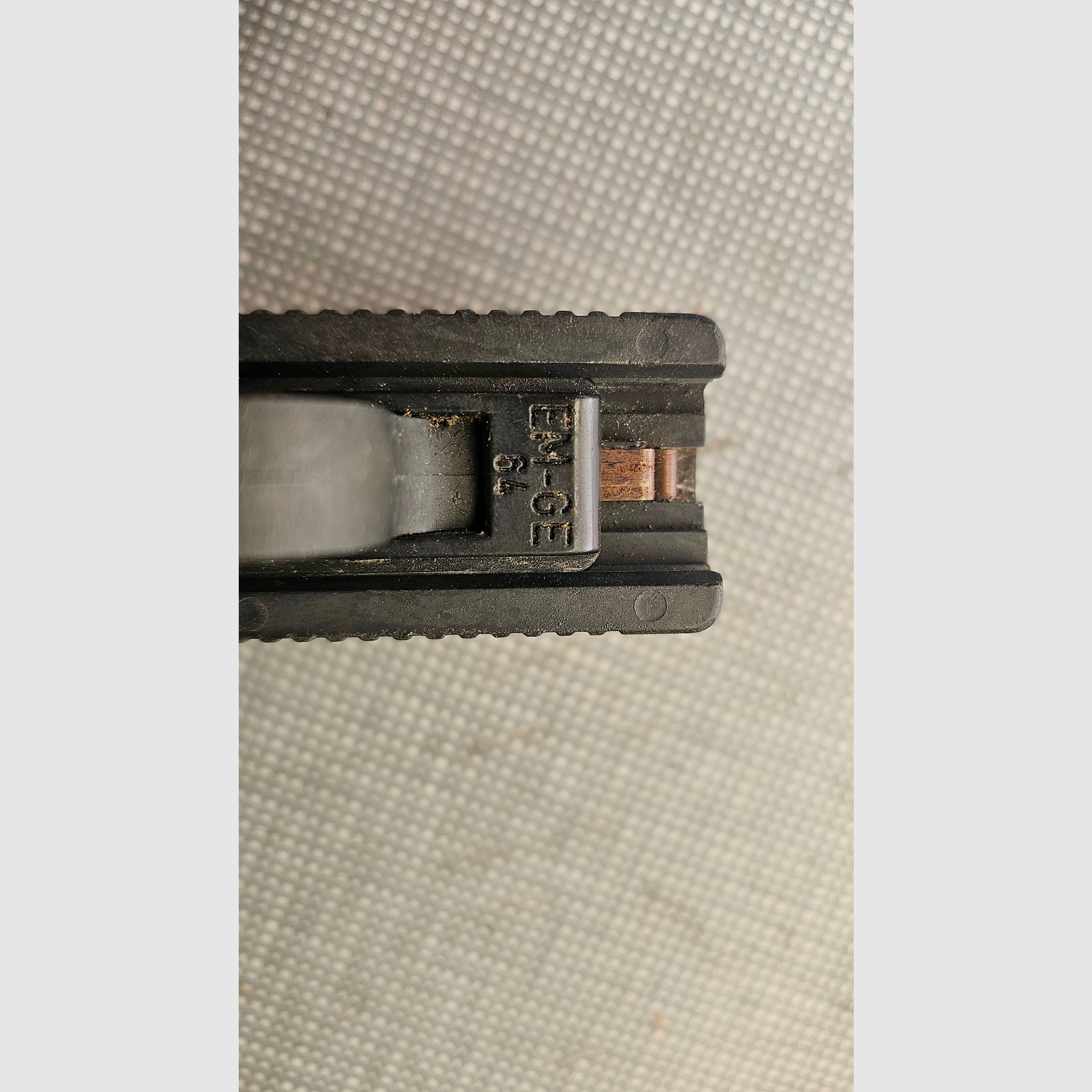 Em ge 64 dispositivo di segnalazione