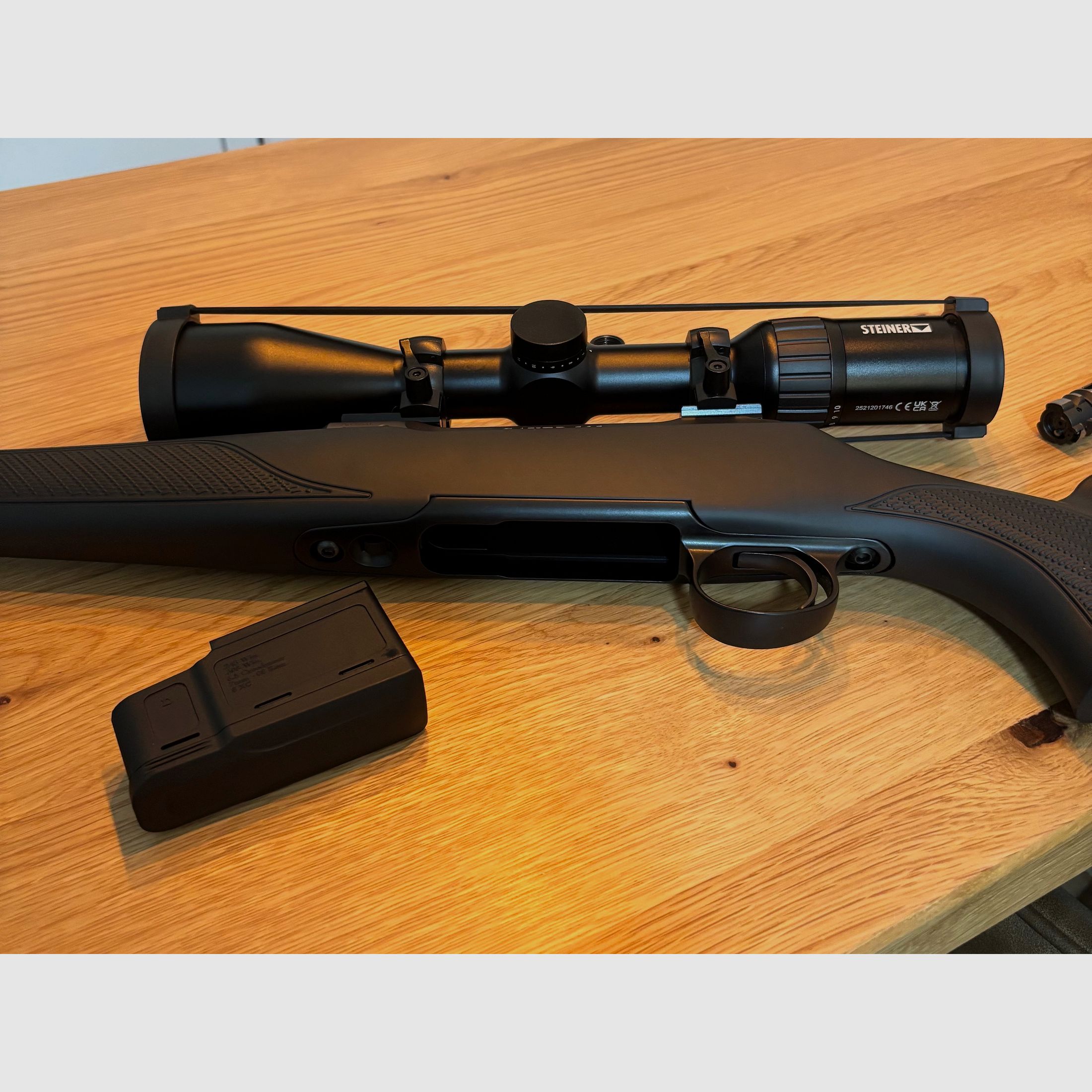 Paquete completo de caza | Sauer 101 XT + Steiner Ranger 4 + Stalon X | HIKMICRO LH25 2.0 | PARD NV007A | Caja fuerte