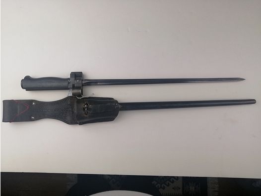 Très belle baïonnette Lebel S103(f) – recoupée bleuie – réutilisation Wehrmacht – Rare porte fourreau – TBE
