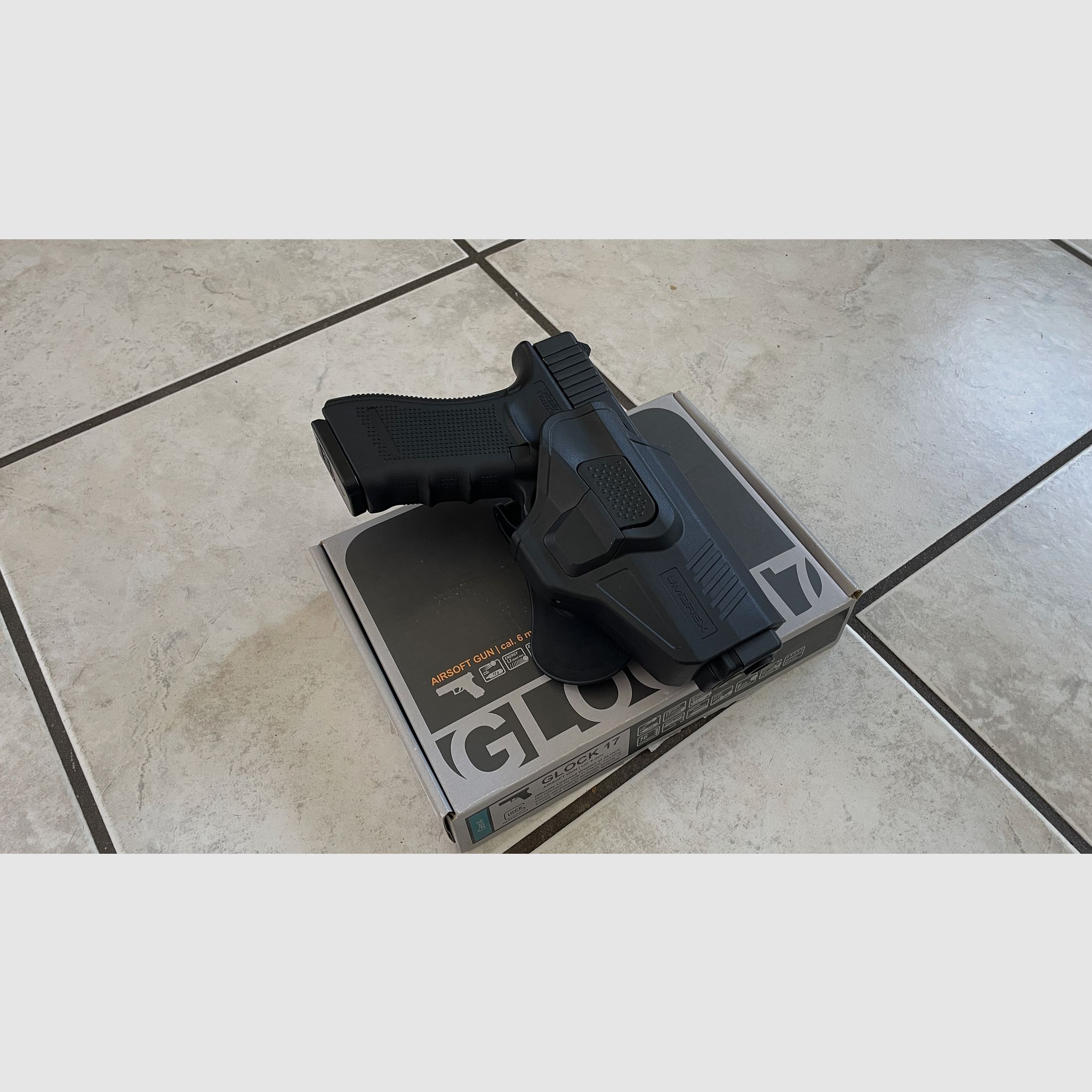 Glock 17 Gen4 CO2 6mm + Umarex Holster | como nuevo