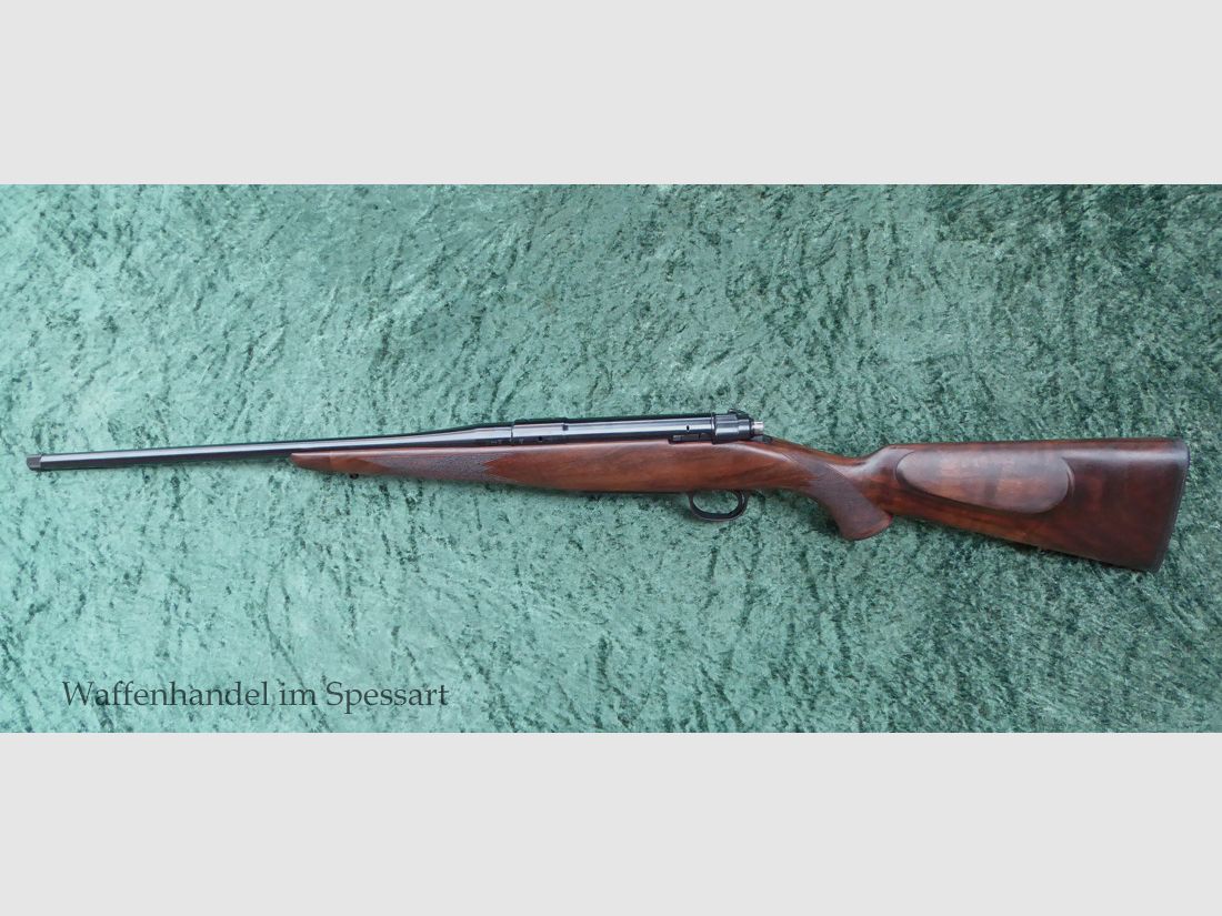 Repetitiegeweer Heym SR21, met klassieke kolf. Kal..308Win. Als nieuw.