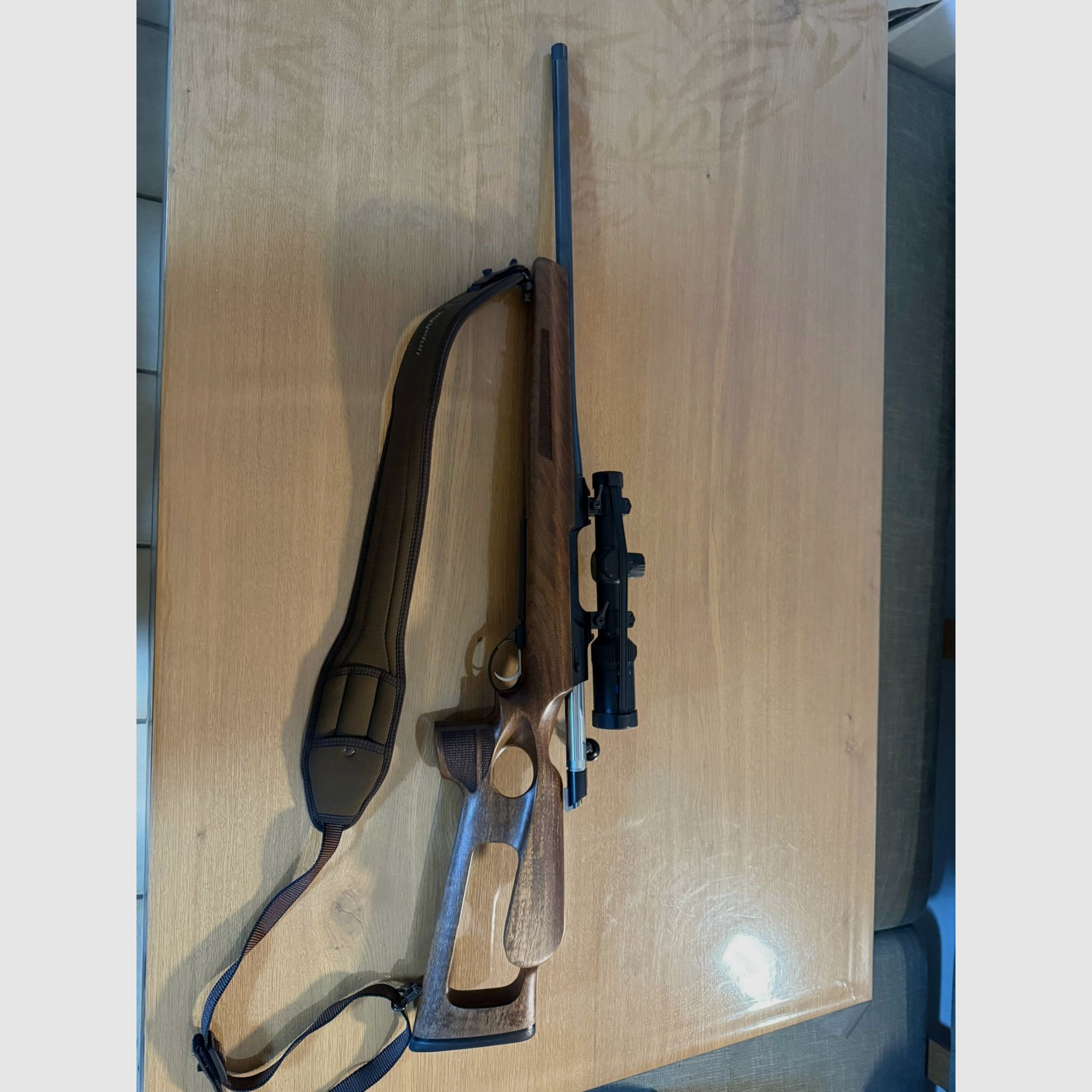 Anschütz 1782 with a hole stock in caliber .308 with Zeiss Conquest V4 1-4x24