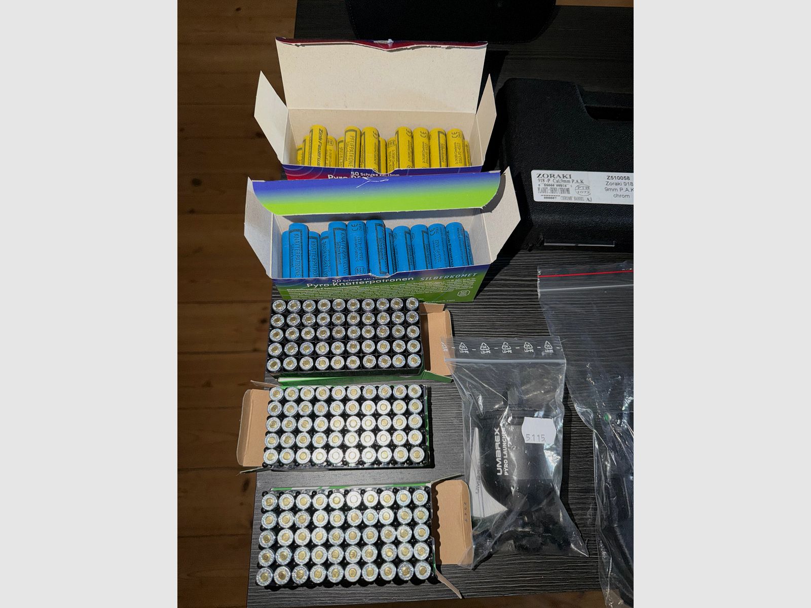 918-P blank firing pistol chrome 9mm incl. accessories