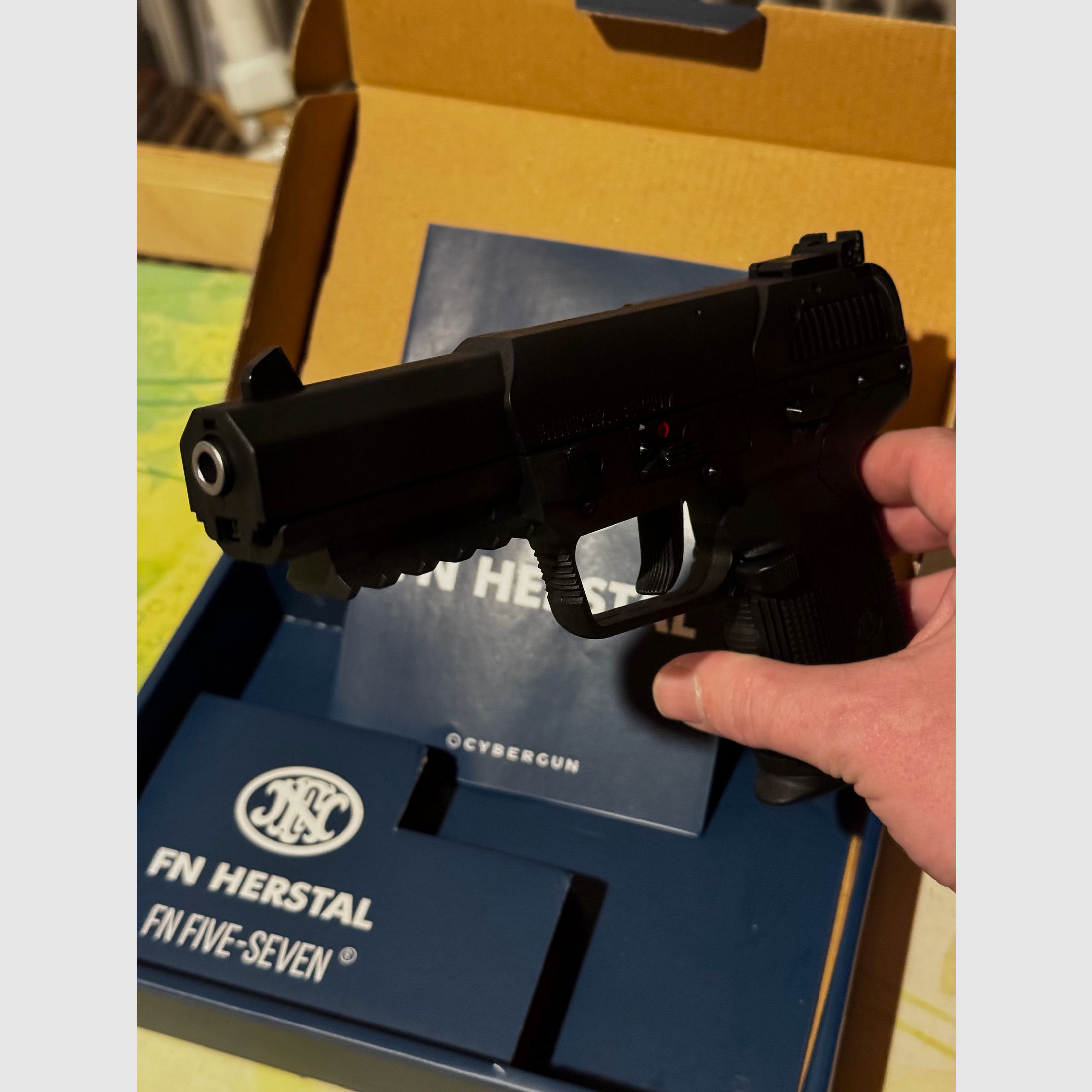 FN Herstal Five Seven GBB 57 6mm Airsoft unused VHB