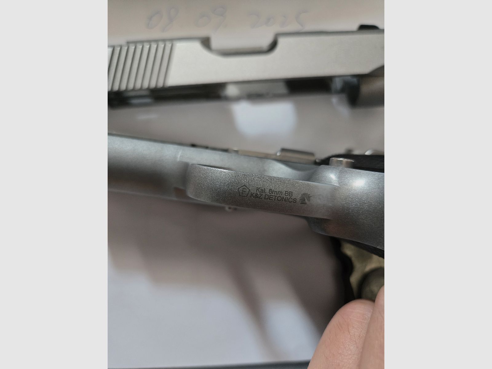 Airsoft Tokyo Marui V10 Ultra Compact GBB 6mm
