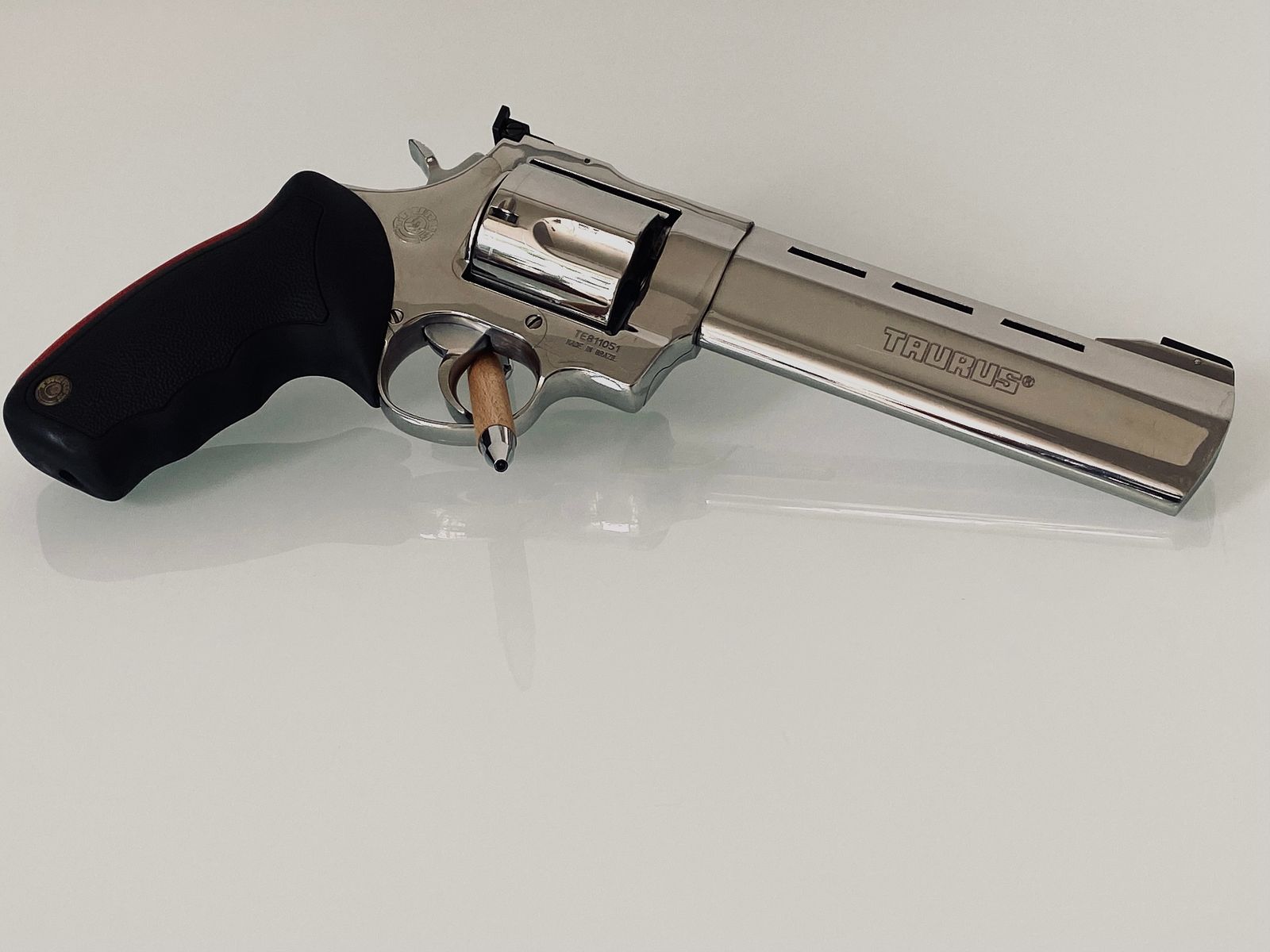 Taurus Raging Bull .454 Casull 6 1/2 Zolll