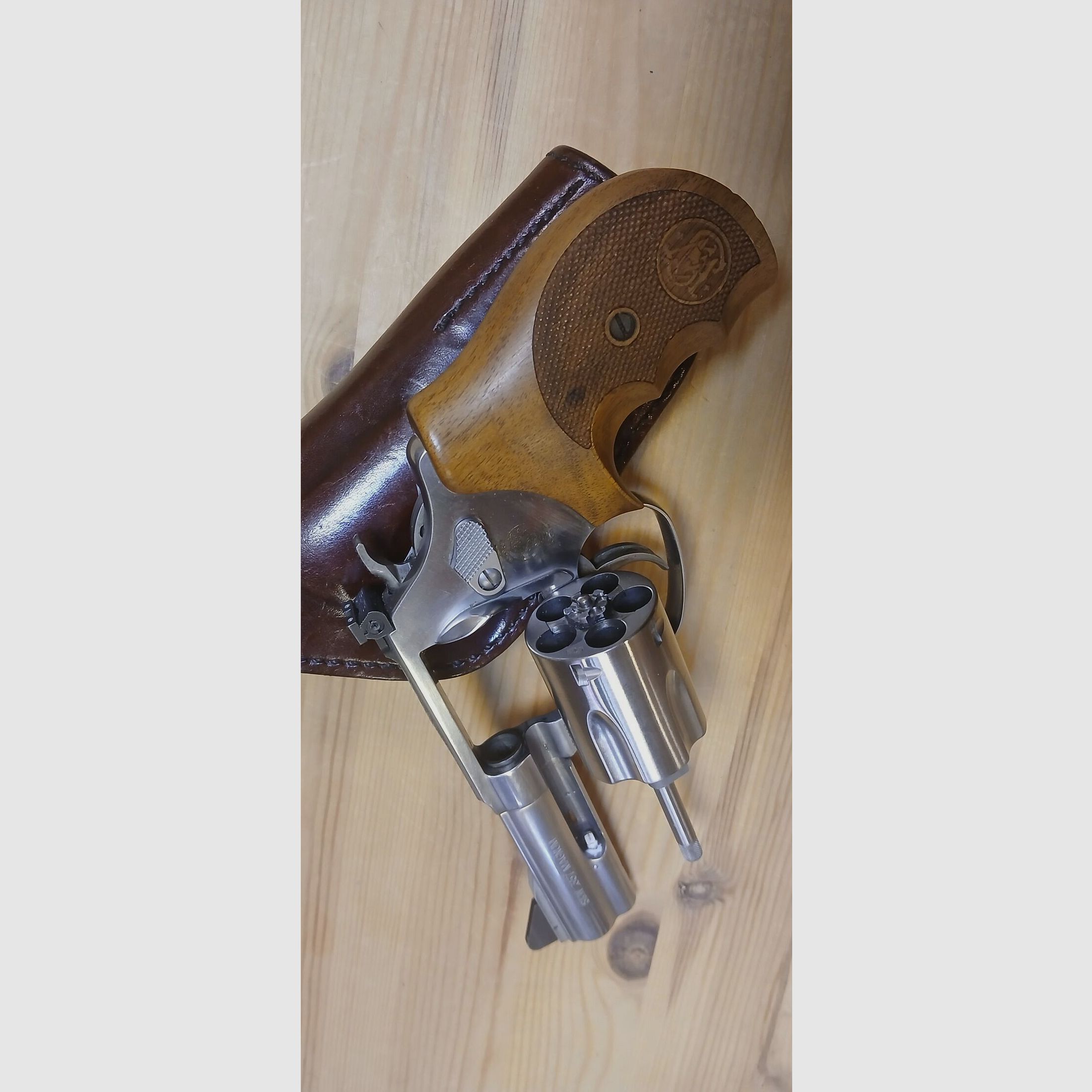 Smith & Wesson 60 Night Hunter