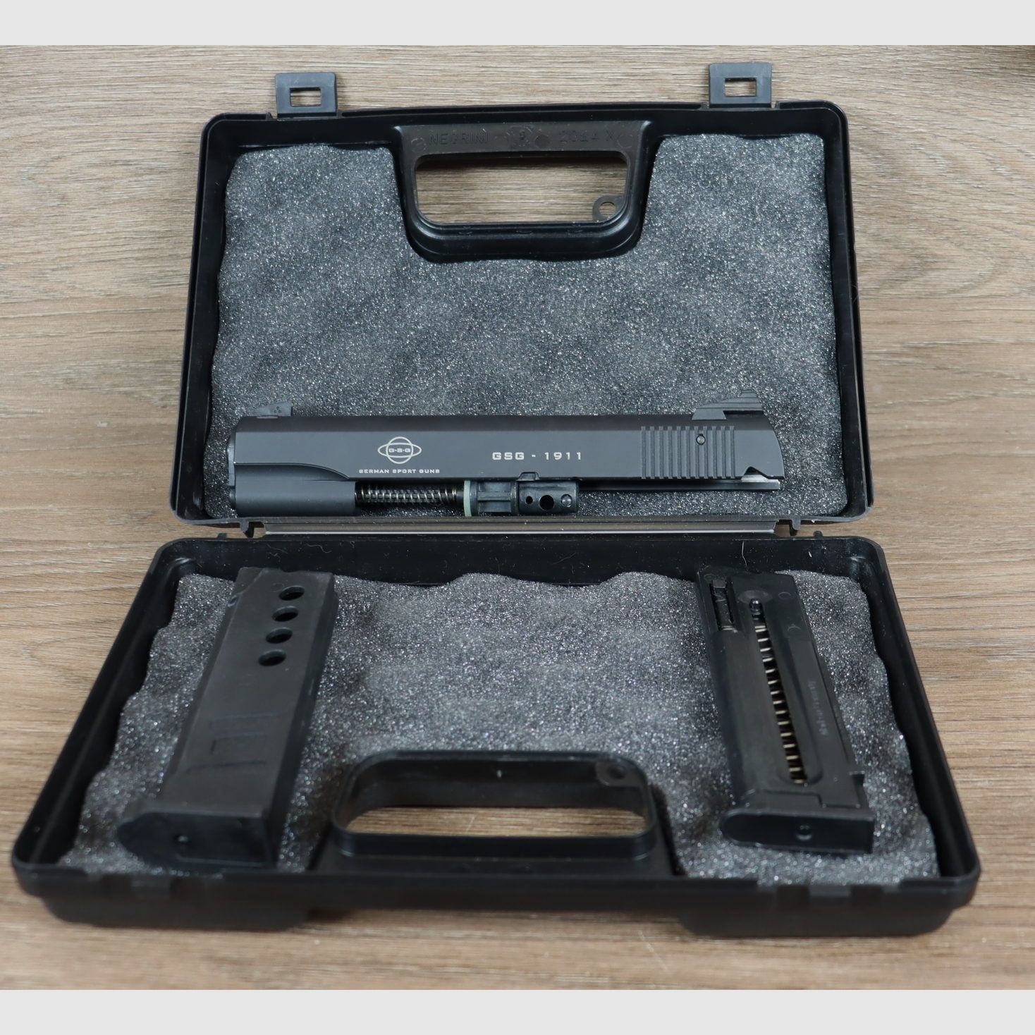 Hugo 1911 + Kit für Umrüstung auf .22 lr, Bild 6 von 6