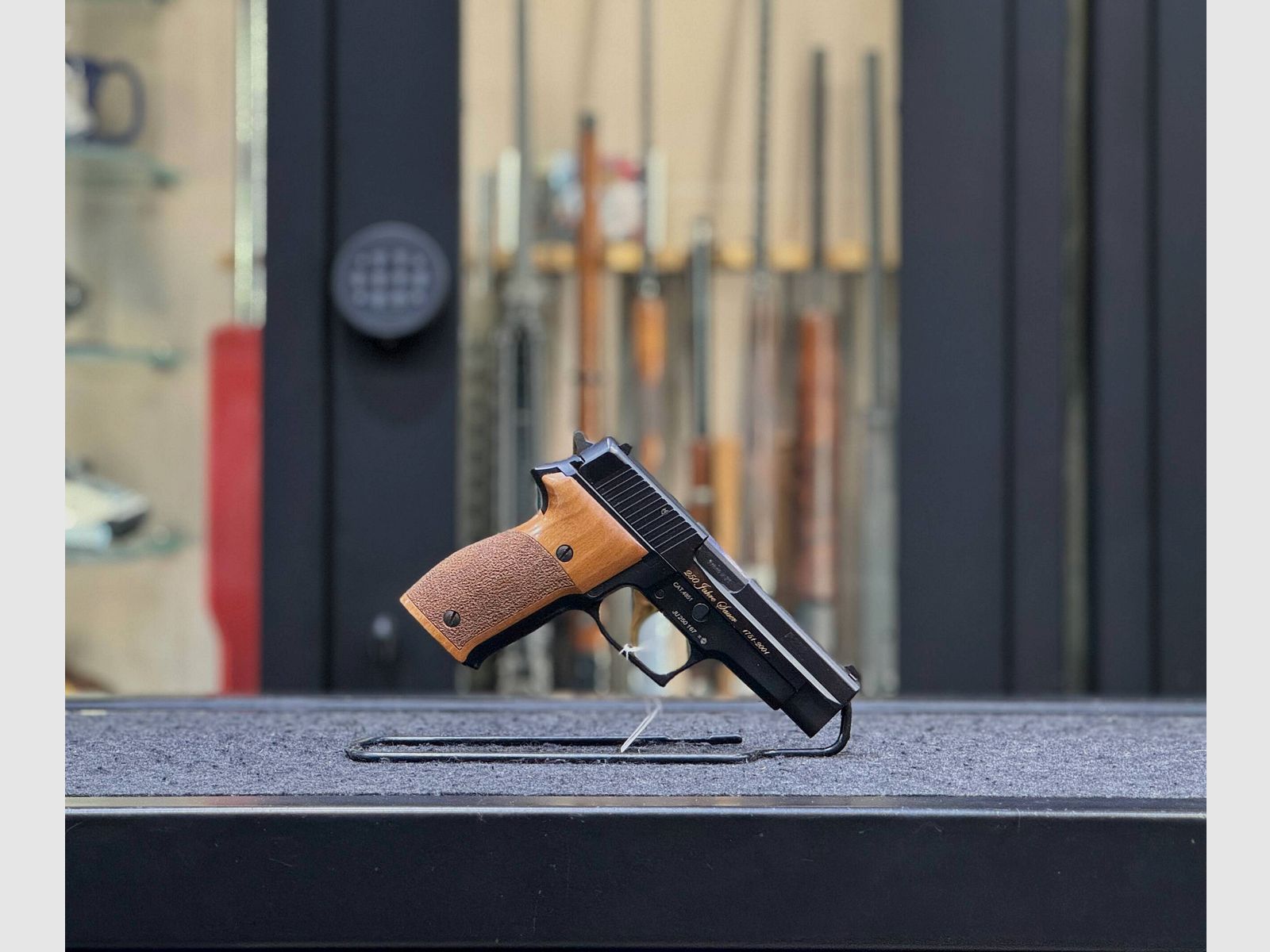 SIG SAUER P226 250e anniversaire, image 5 sur 6