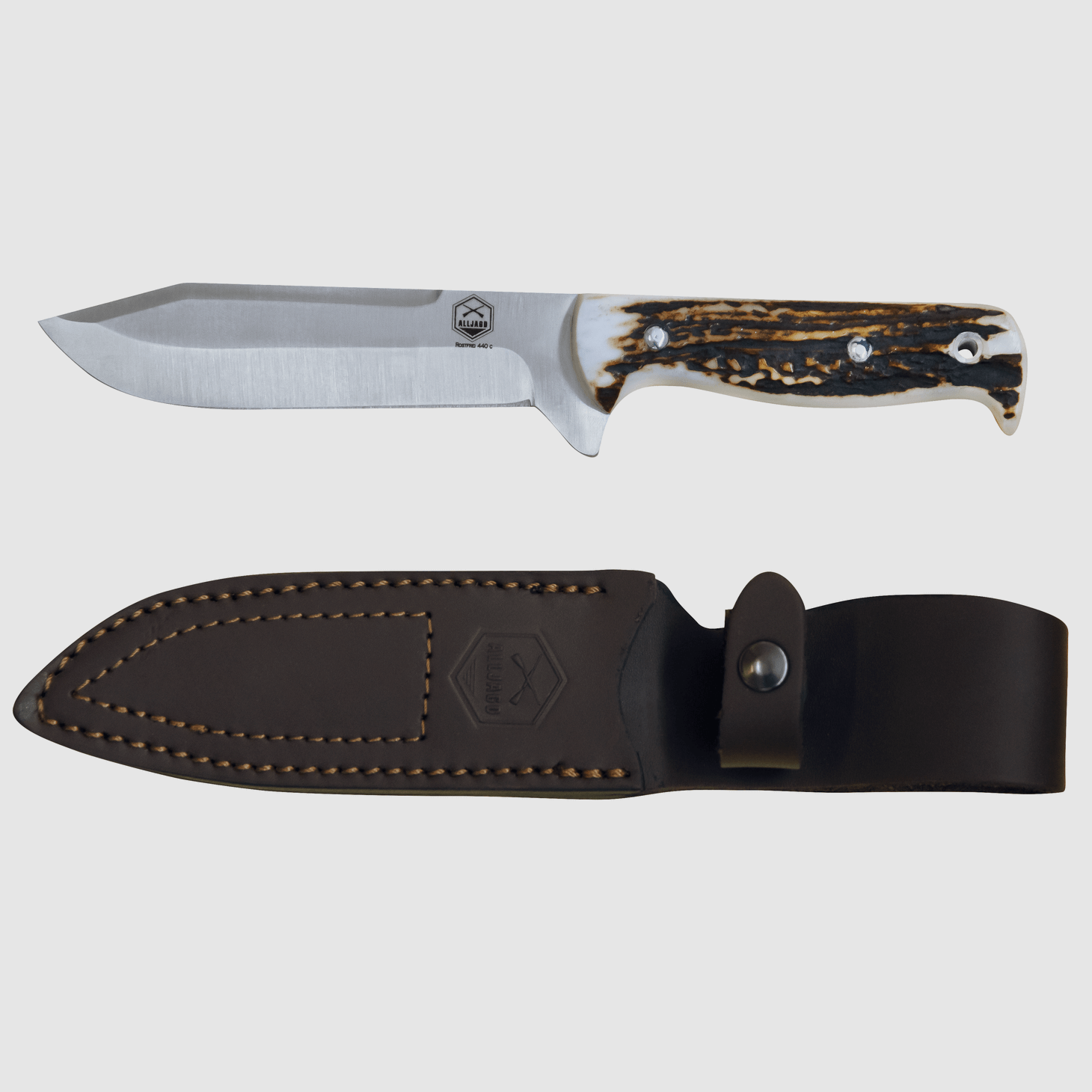 Cuchillo de caza con empuñadura de asta de ciervo