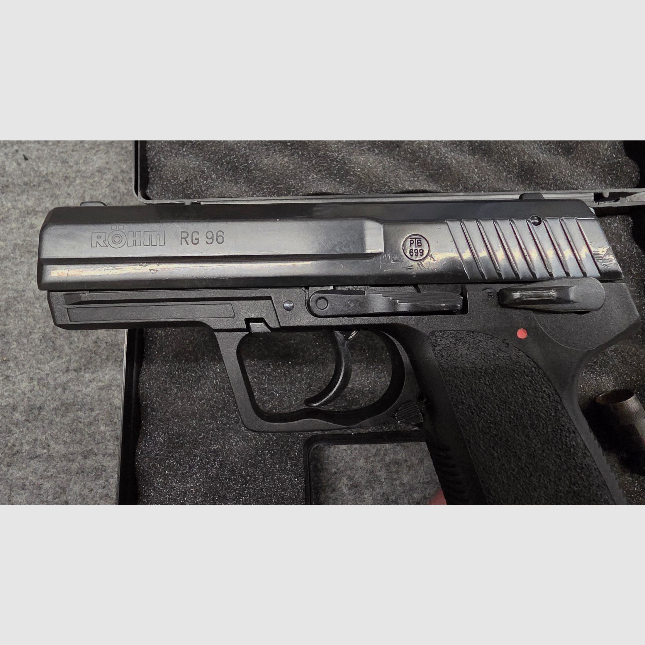 Röhm RG96 im cal.  9mm PAK Schreckschuss SRS