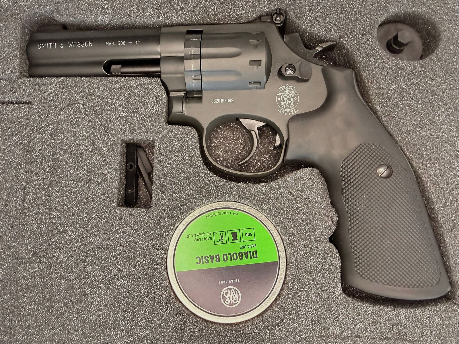 Co2 Revolver Smith & Wesson - 4 inch geblauwde 4,5 mm Diabolo
