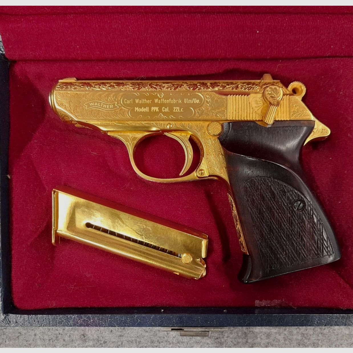 Walther PPK Gold Edition Sammlerstück in Holzschatulle Gold mit Gravur Walther PPK Sondermodell 22lr