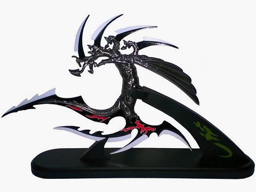 Fantasy Dolch including lacquered stand