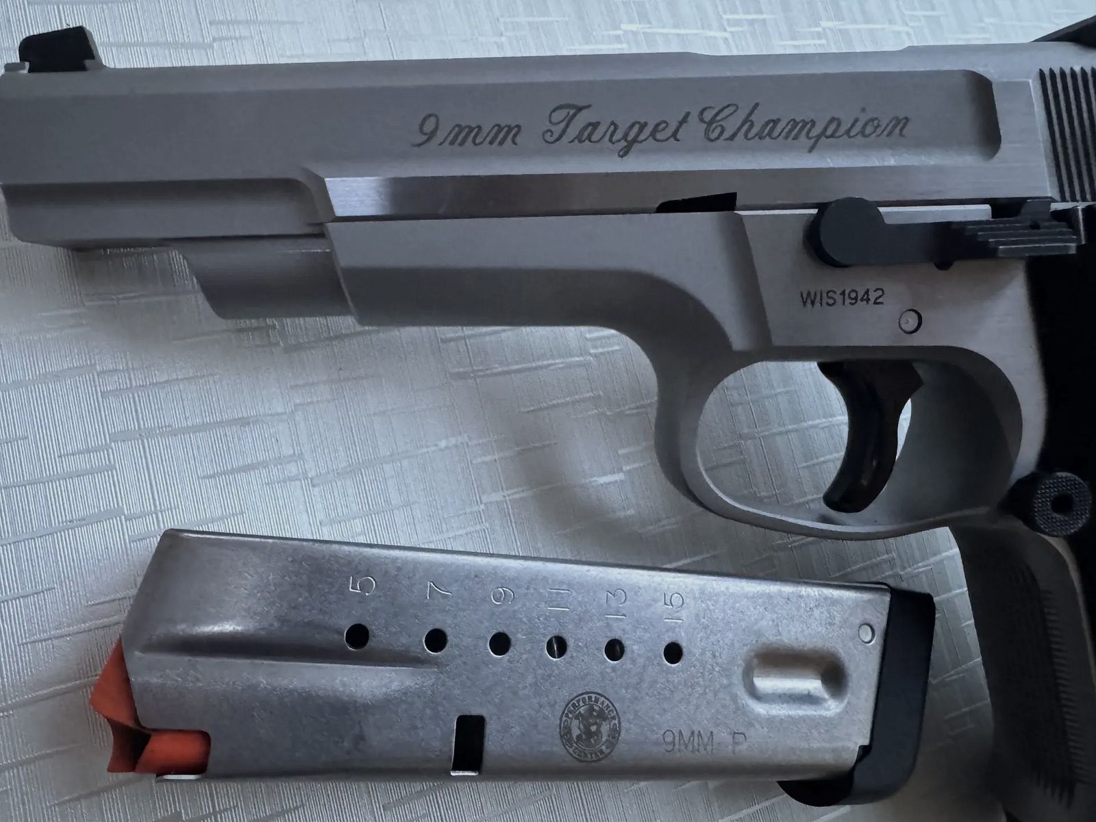 Smith & Wesson Target Champion pistol, caliber 9 mm Luger
