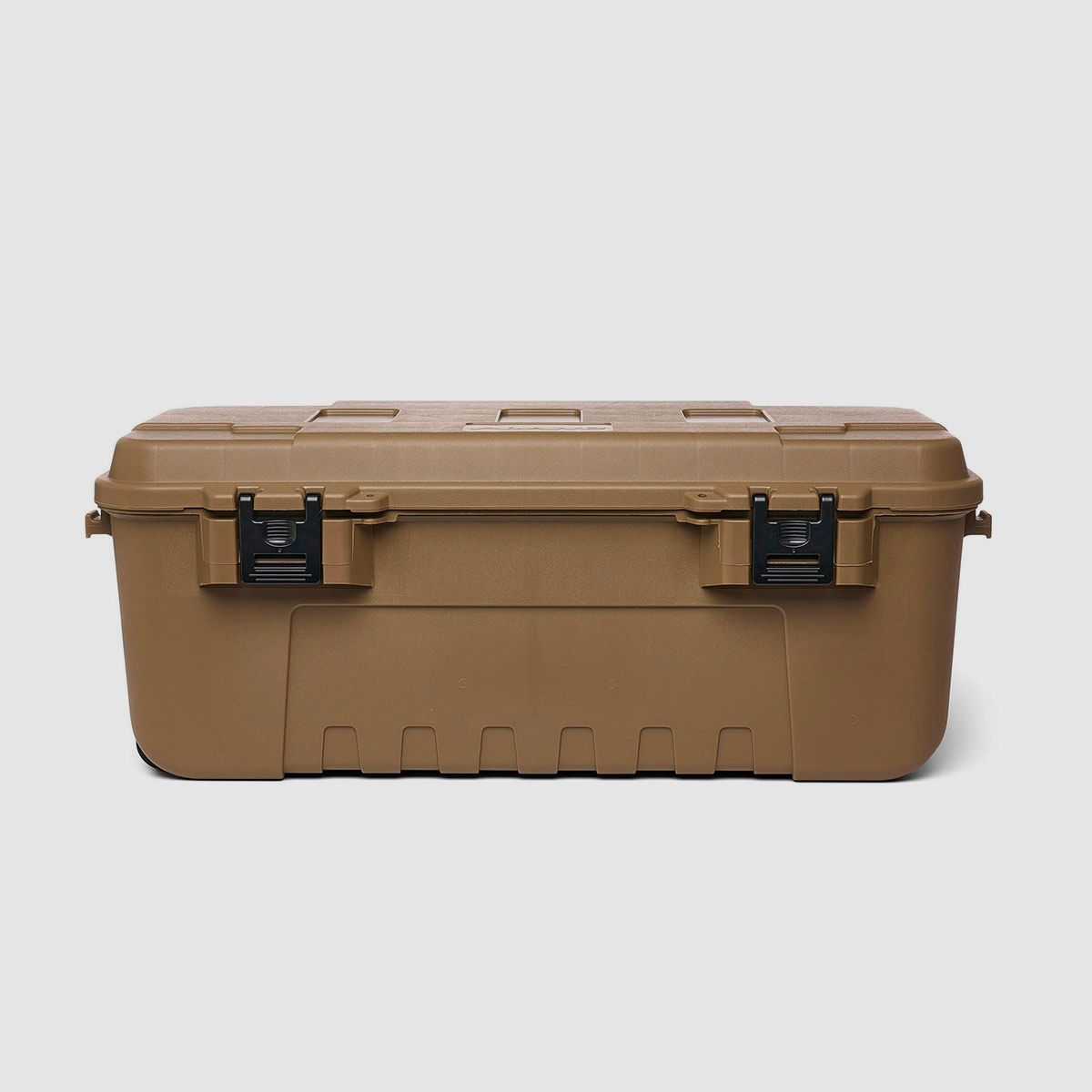 BAULE – PLANO – SPORTSMAN’S TRUNK MEDIUM | 17GAL | 64LT | DESERT TAN, immagine 2 di 6