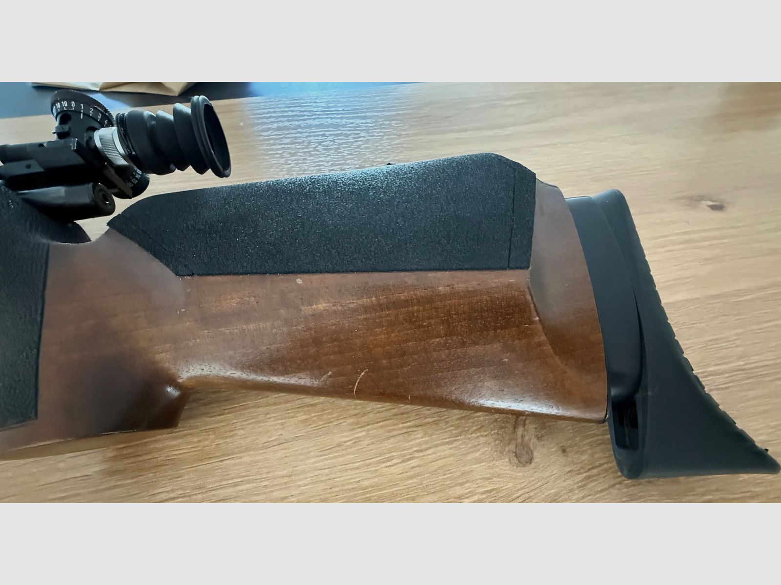 Weihrauch HW60M, Matchbüchse im Kaliber .22Lf.B. mit Zieloptik: Elite 201