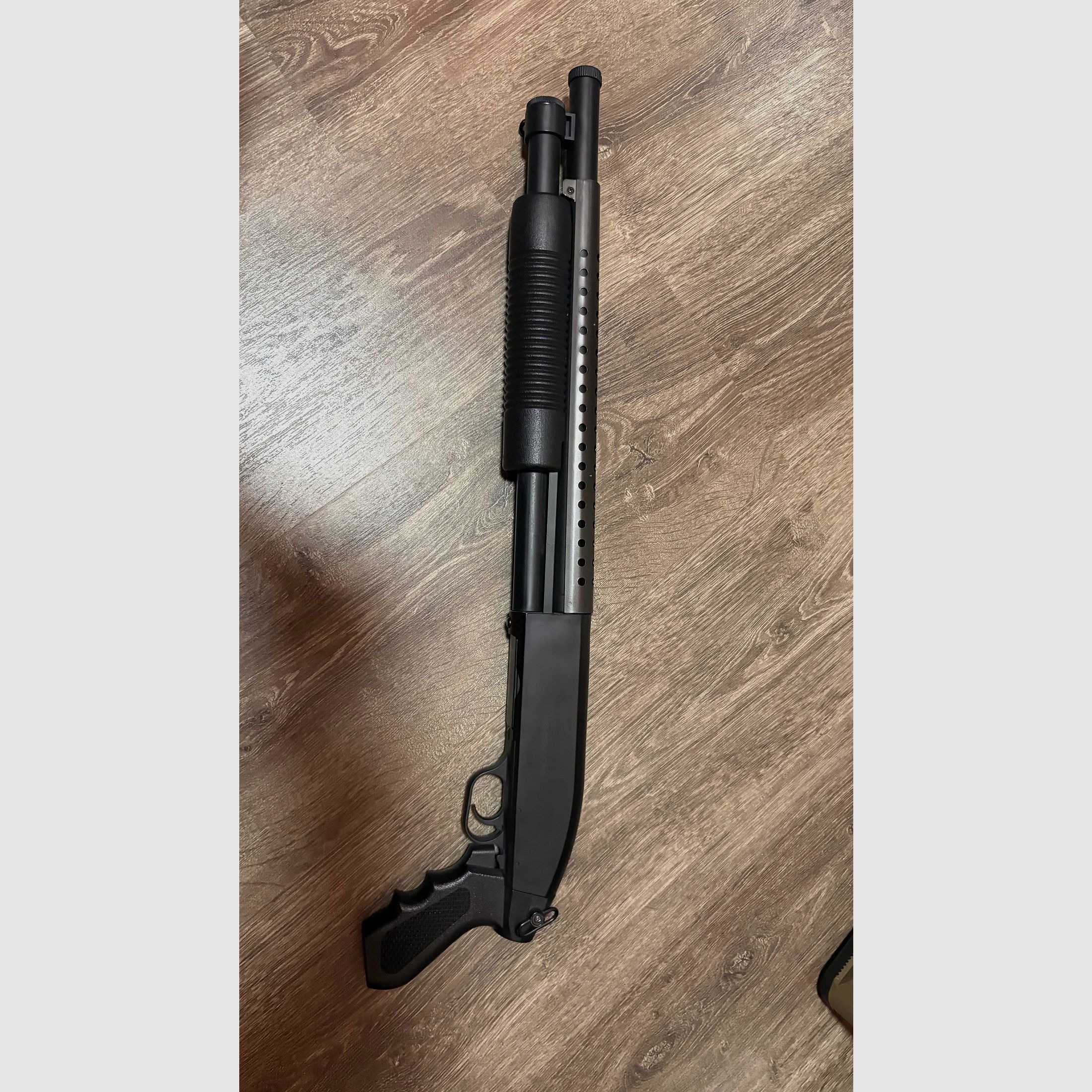 Airsoft Komplettset Specna Arms RRA SA-E03 EDGE fusil, fusil à pompe, pistolet, gilet pare-balles, casque