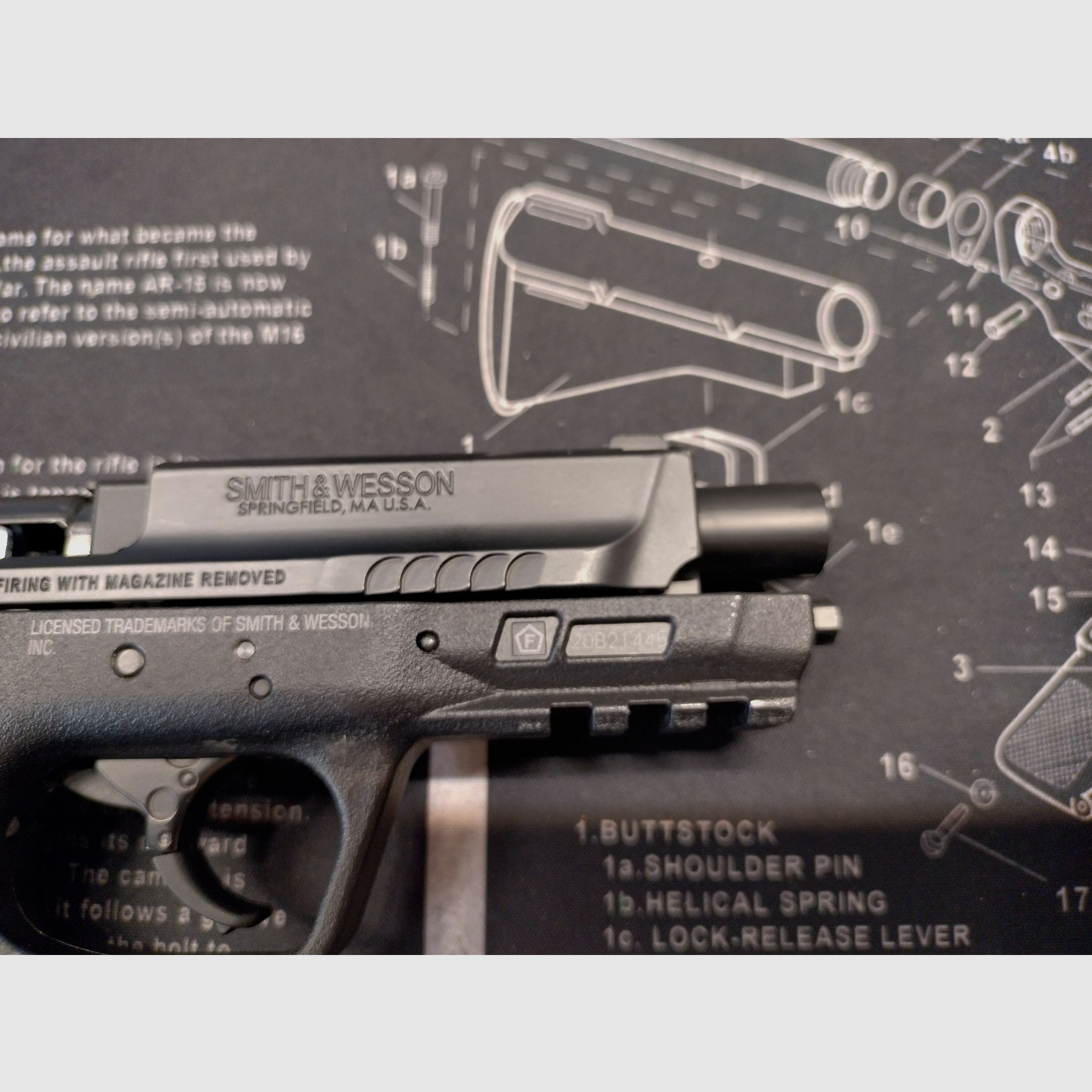 Smith & Wesson M&P9 M2.0 6 mm, CO₂, < 1,0 J, immagine 3 di 6