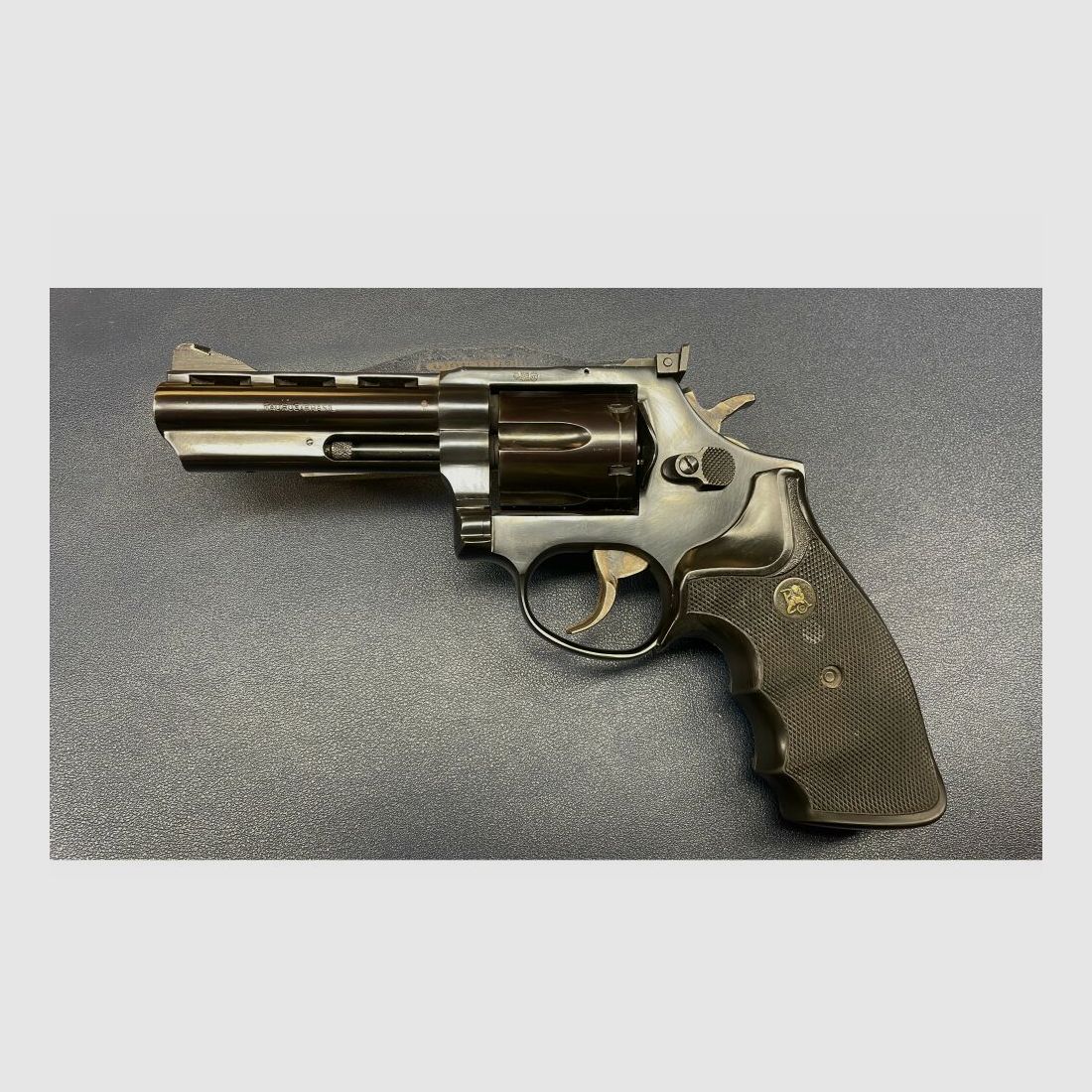 Taurus 4“ .357Mag