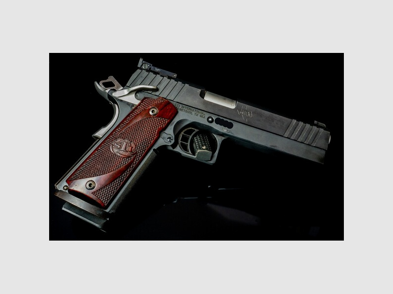 STI Range Master Sportpistole 5" 1911 Kal. 45 acp (Auto) mit OVP (Kein Betrugsangebot, siehe Text)