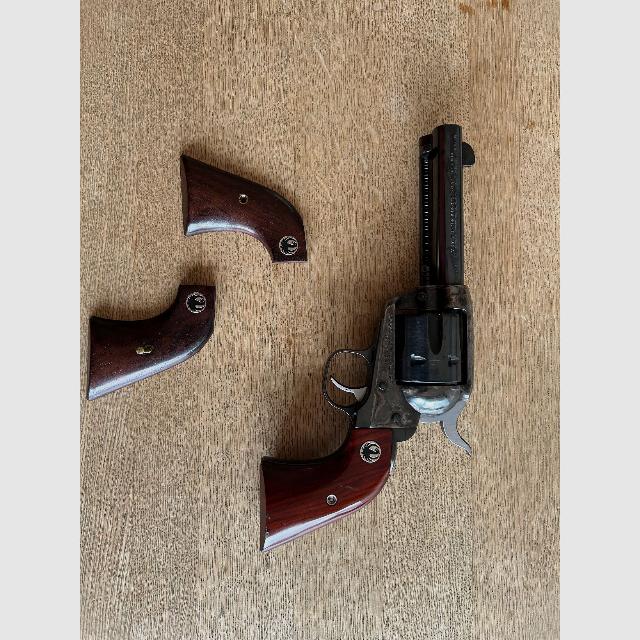 Western revolver Ruger "New Vaquero" 357 Mag