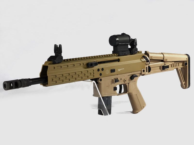 B&T APC9 Sport DE con calcio fisso MBT, Coyote TAN, senza Aimpoint