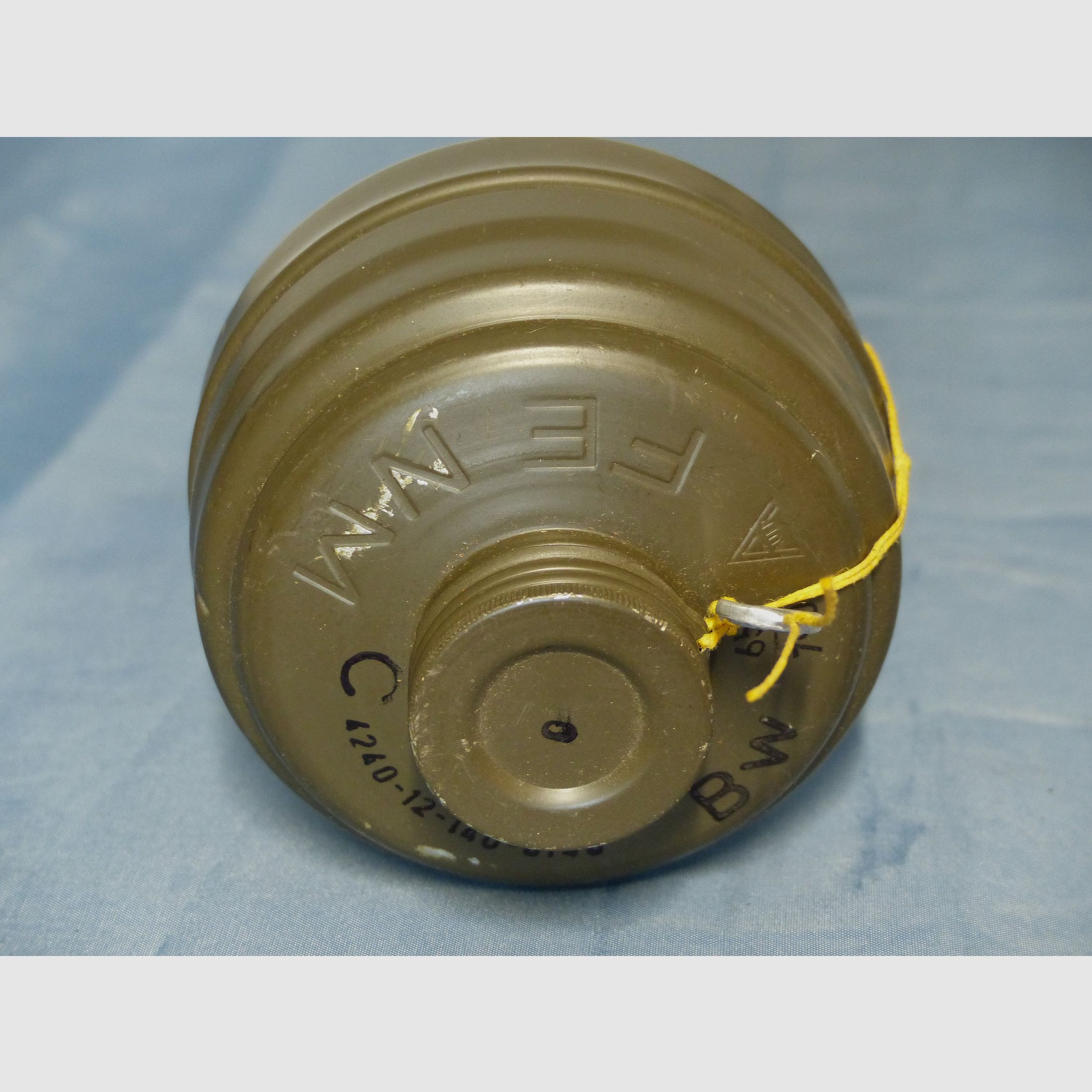 Original Bundeswehr gas mask respiratory protection M 65 ABC with filter dark 70s