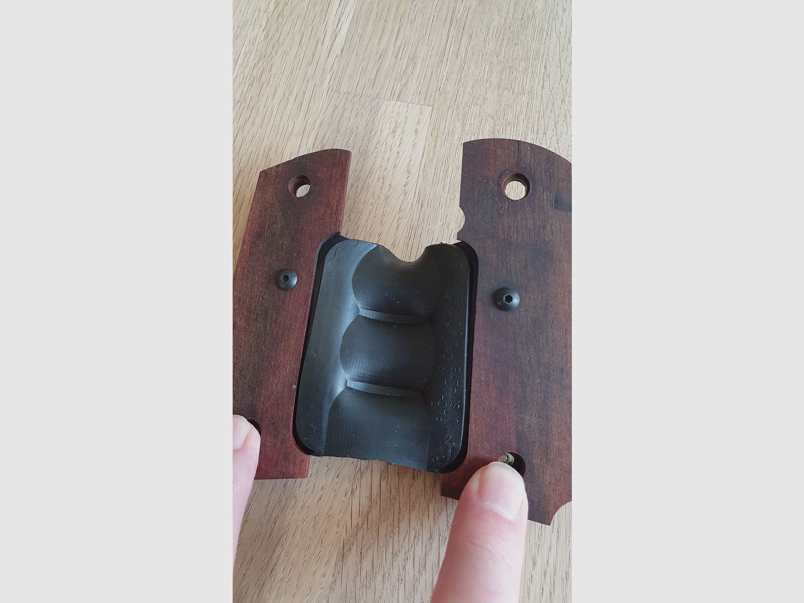 Pachmayr Griff American Legend dla Colta 1911 i podobnych