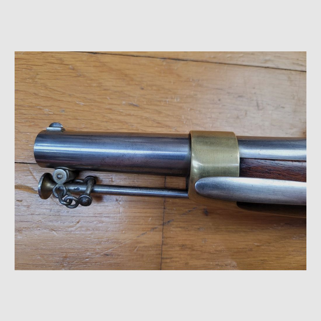 Wunderschöne und sehr seltene Marinepistole Modell 1849 – Waffe von August 1851 – Nationale Fertigung Châtellerault – Alle Stempel lesbar und einheitlich – Lesbarer Holzstempel – Hervorragender Zustand – Quasi museales Stück!, Bild 24 von 24
