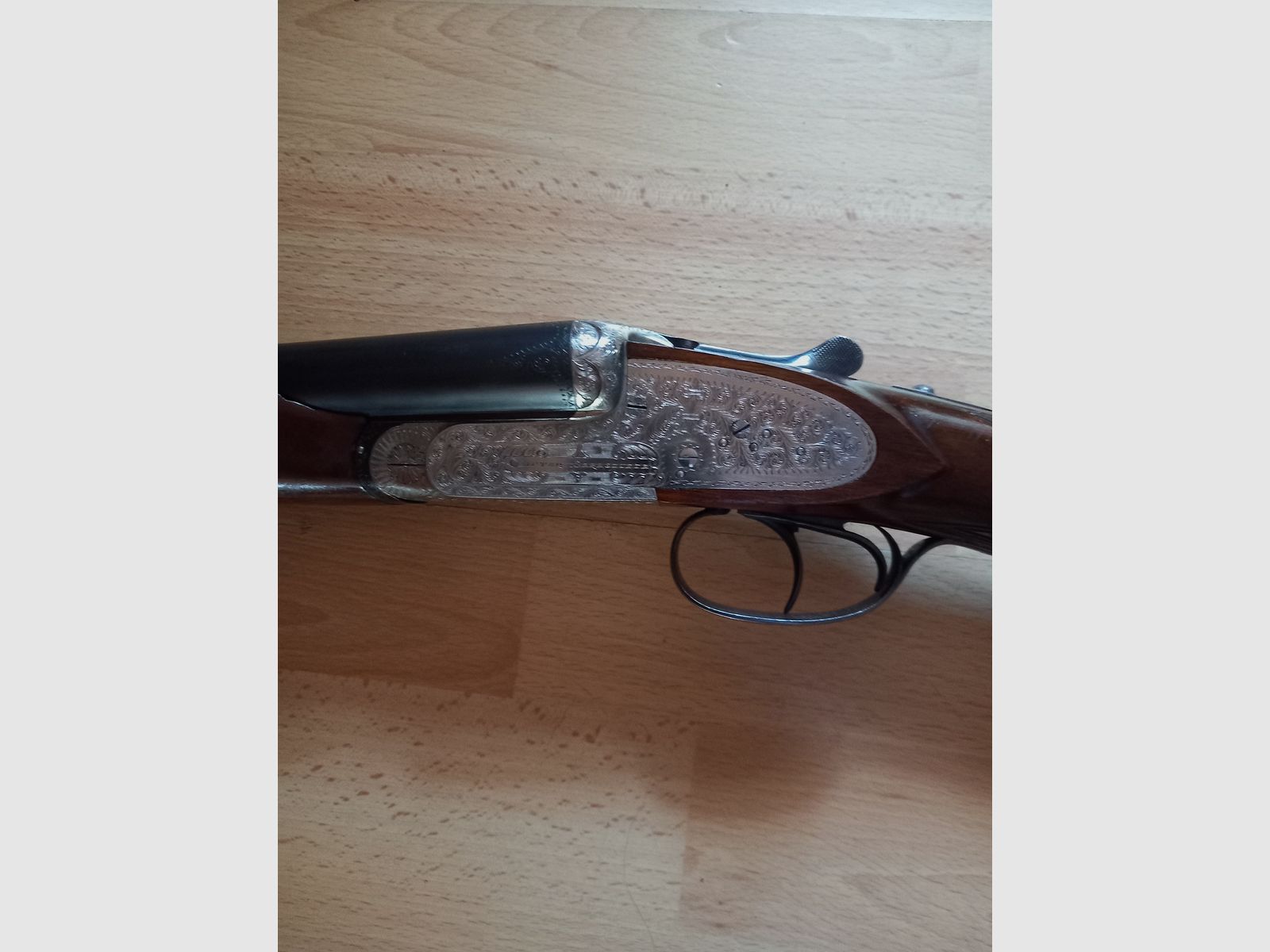 Doppelflinte Sarasqueta 12/70, englischer Schaft, Fischbauchschaft