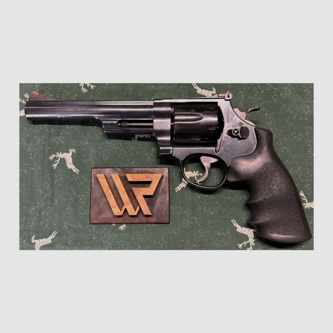 Smith & Wesson 29-10 .44RemMag