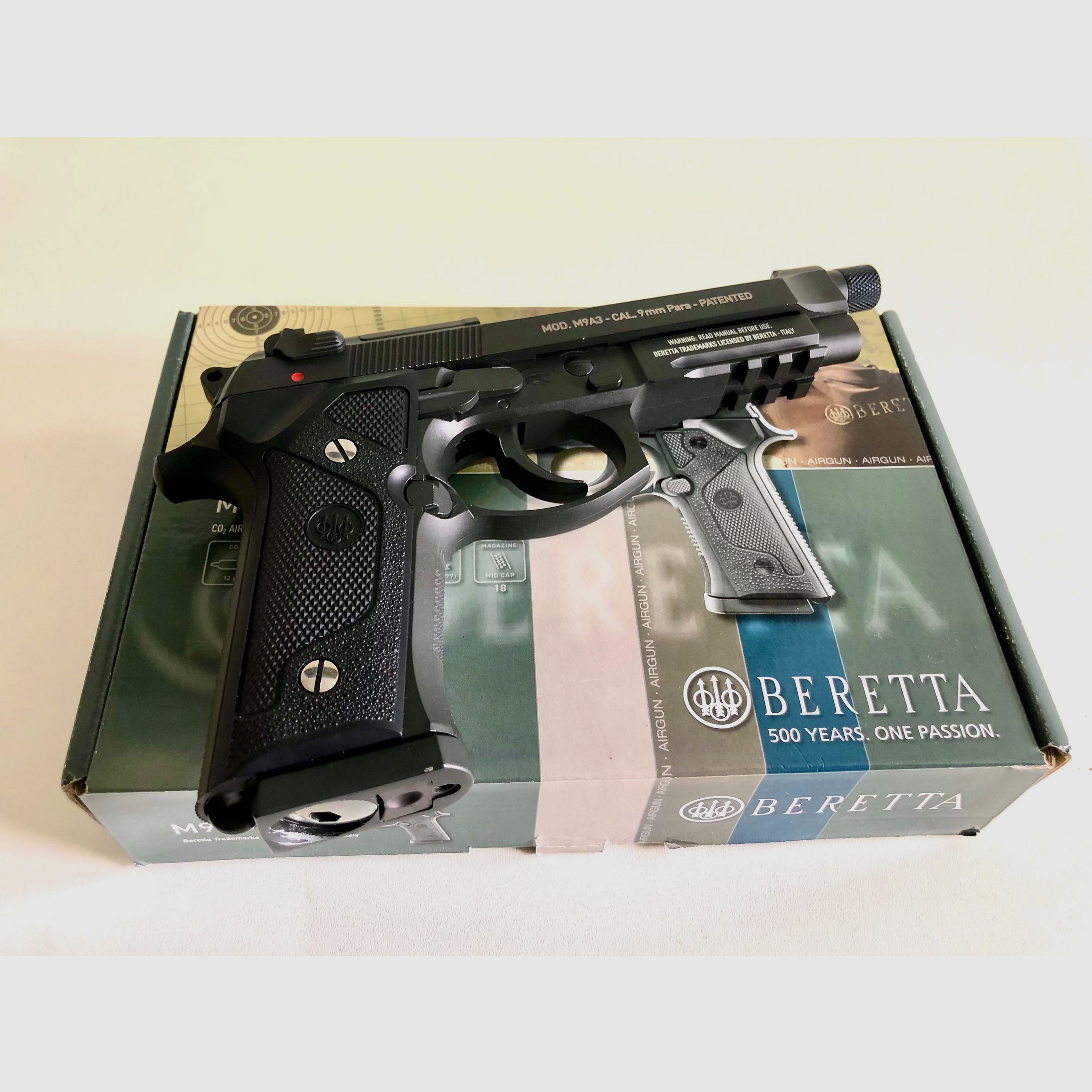 Beretta M9A3 Kaliber 4,5 mm CO2-Pistole  incl. 1.500 Stück Stahlkugeln