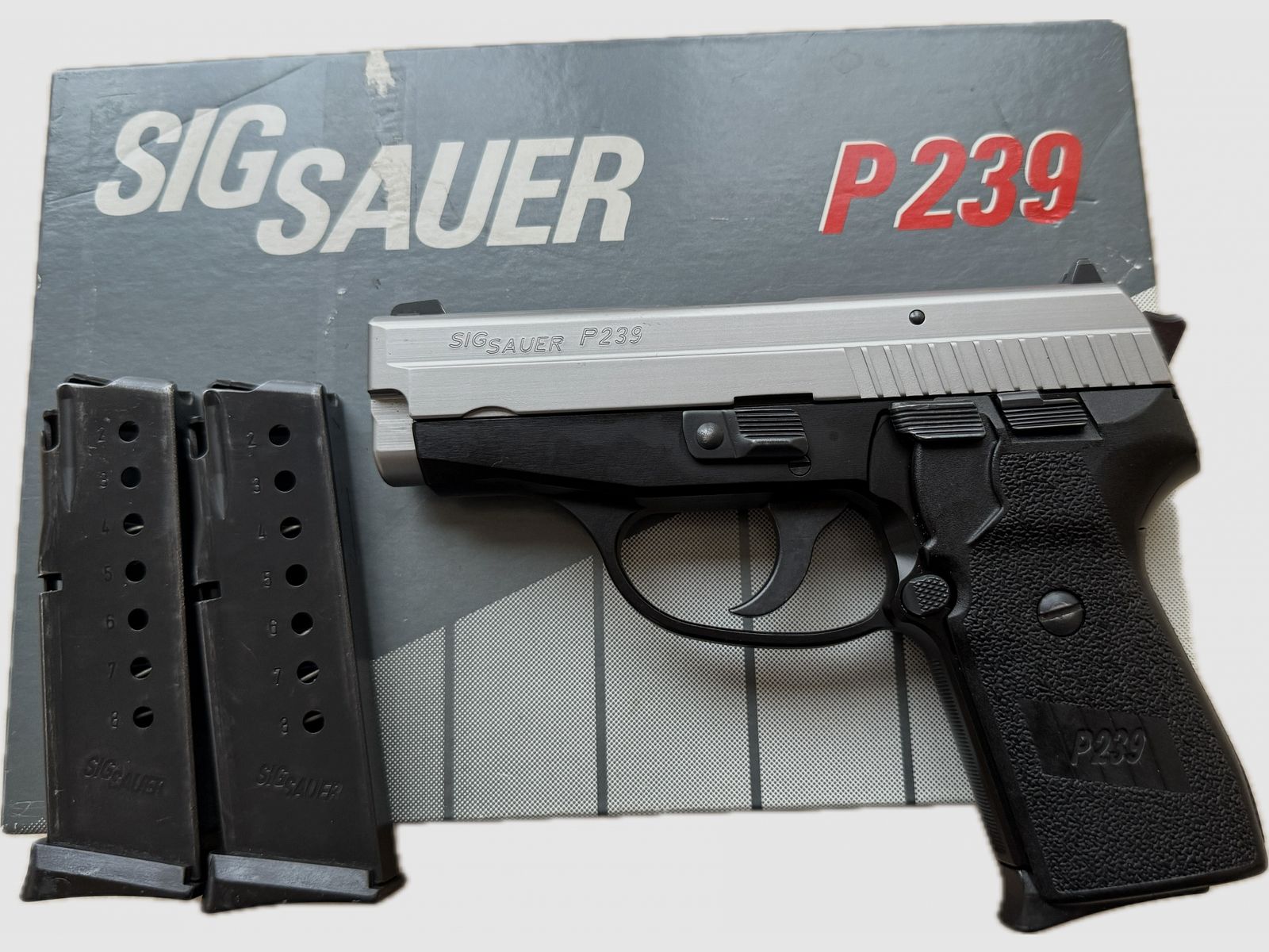 Pistole Sig Sauer P 239 im Kaliber 9mm Luger Duotone