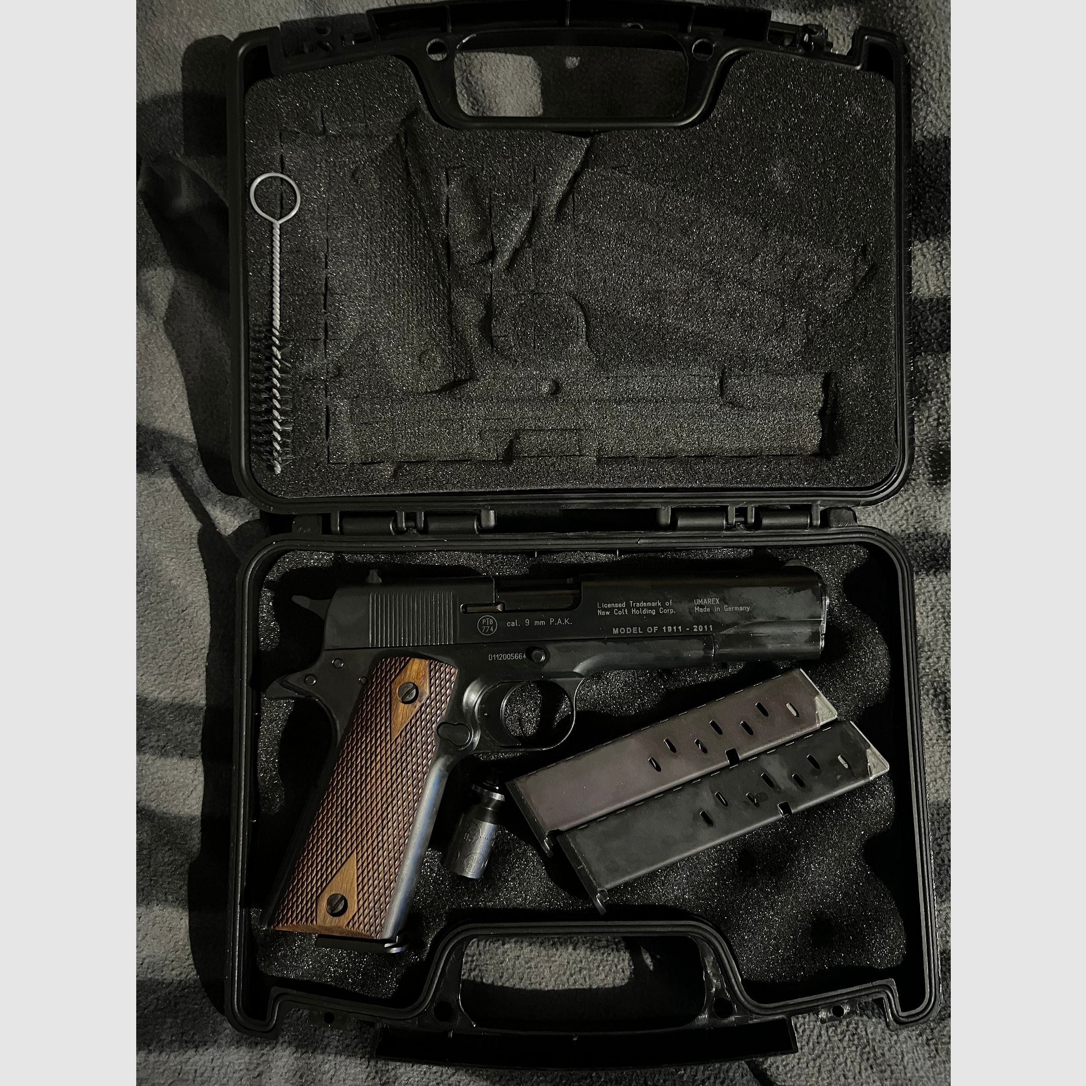 Umarex Colt 1911 blank firing pistol