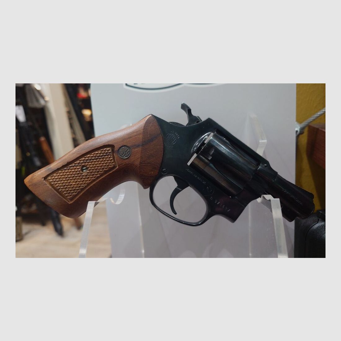 Rossi M27, image 1 of 5