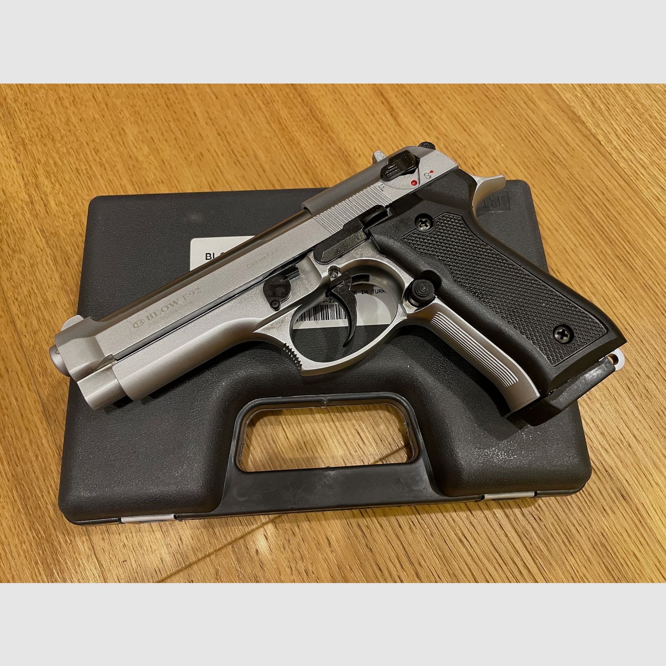 BLOW F92 Matt Chrome 9mm P.A.K. Schreckschusspistole Beretta 92F / M9 Nachbau