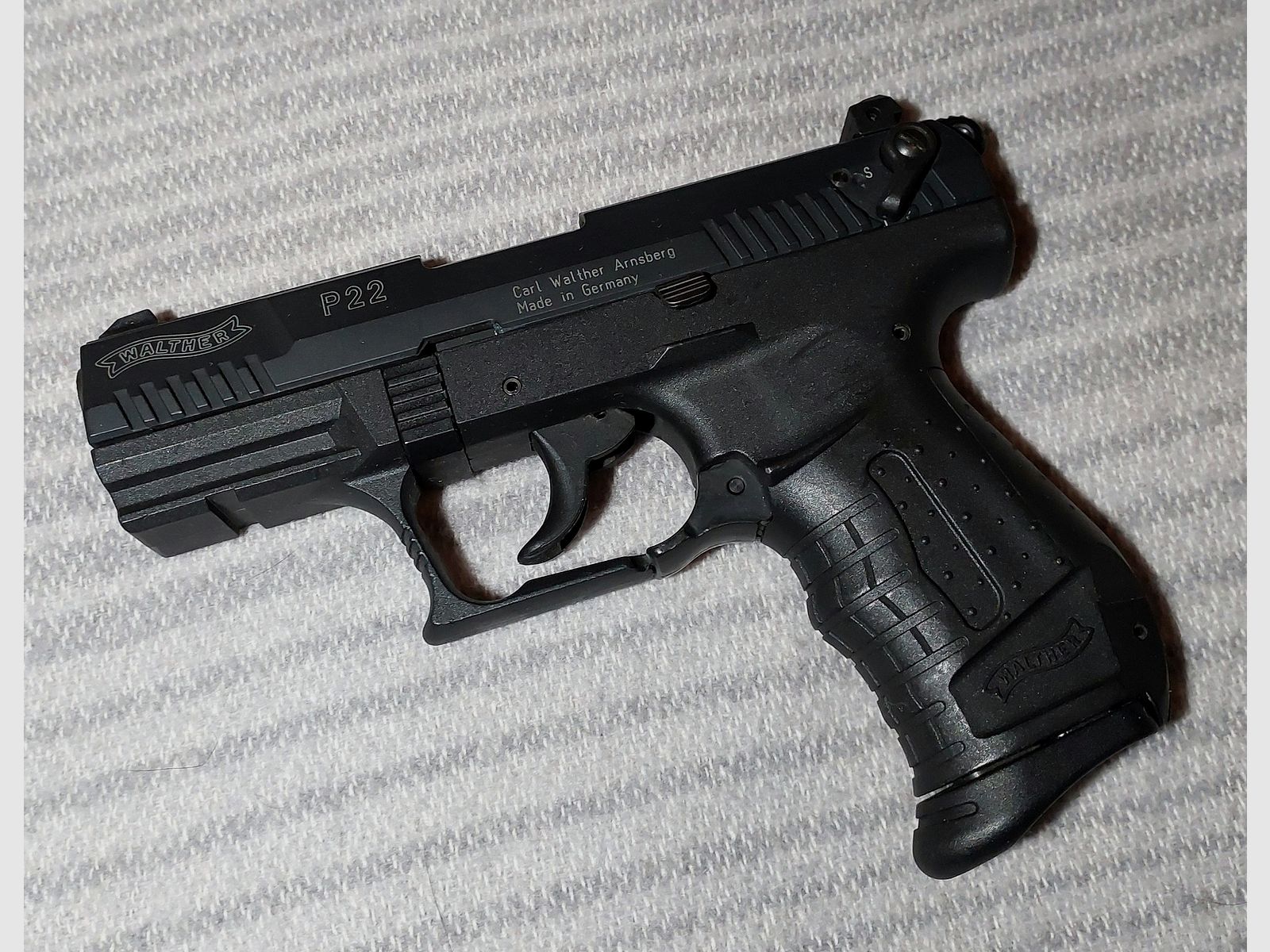 Walther P22 (P 22 Classic) pistola a salve 9mm P.A.K. nera (PTB 778)