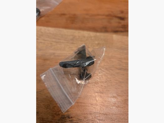 STRIKE INDUSTRIES Extended Bolt Catch AR