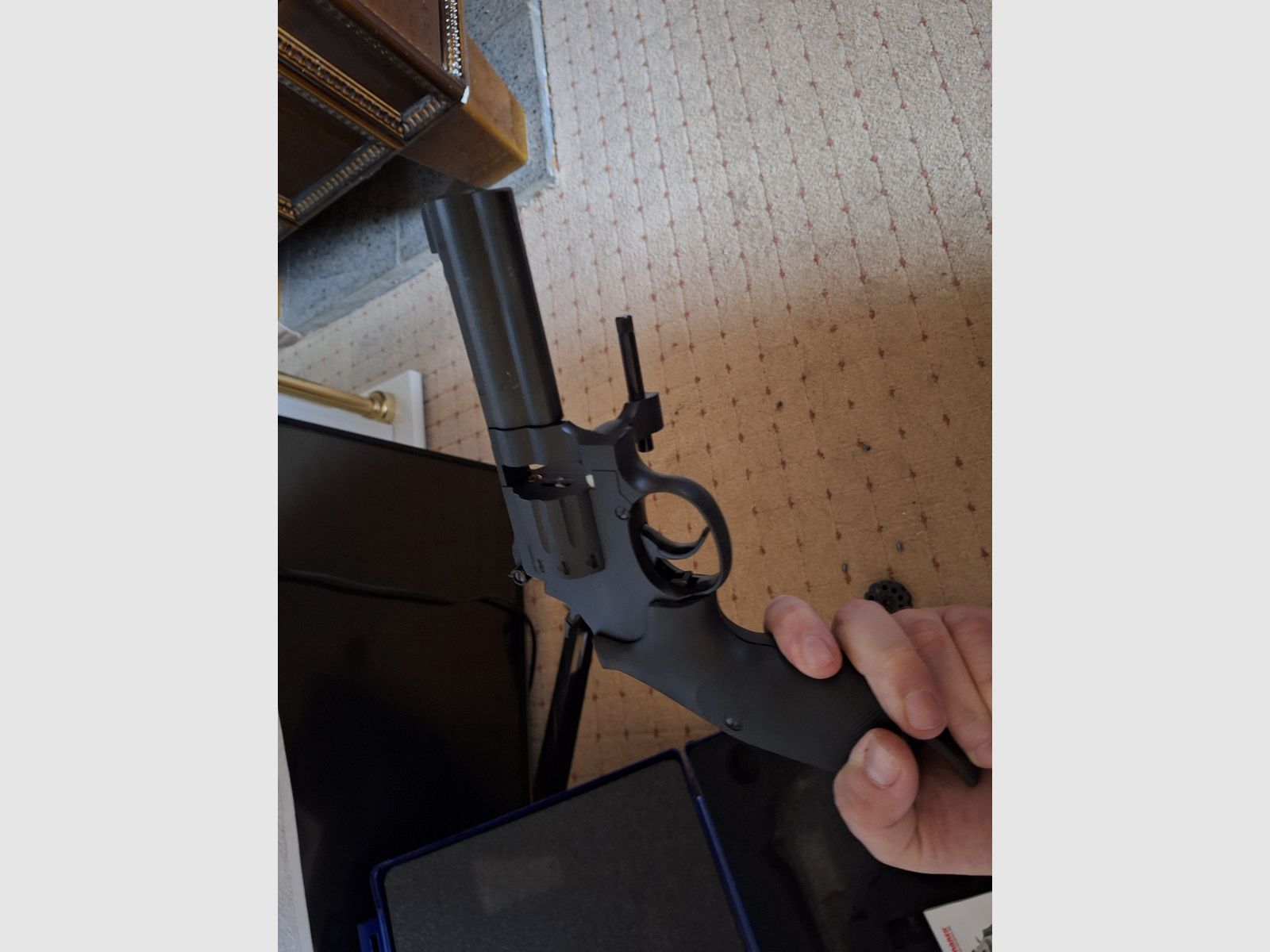 Smith & Wesson Co2- Revolver 4" im cal. 4,5mm 