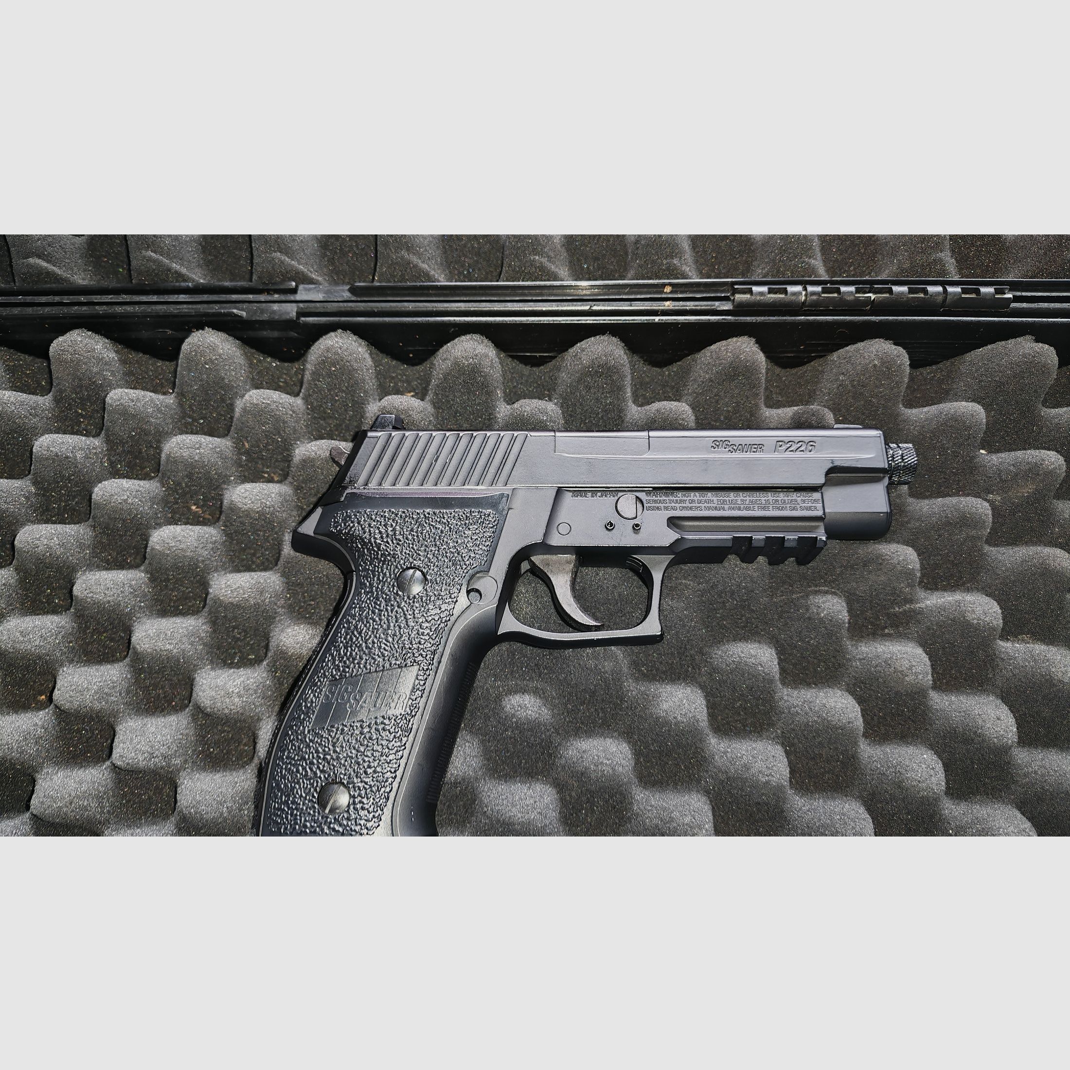 Sig Sauer P226 Co2 pistol