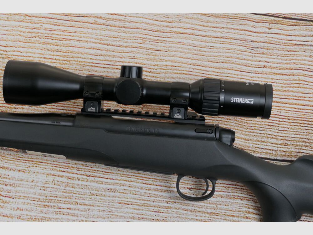 Mauser 18, Komplettpaket mit Steiner 2,5-10x50 und Schalldämpfer A-Tec