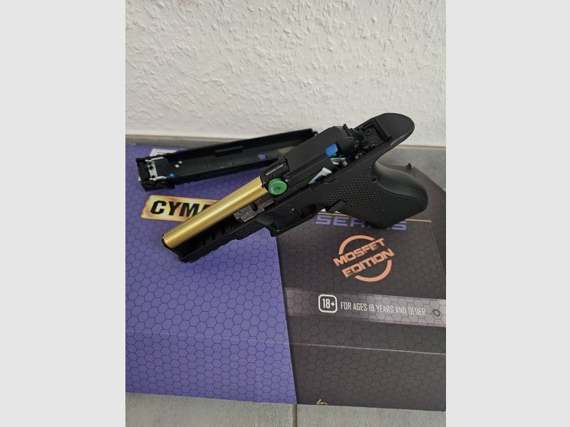 Cyma CM.131A Pistole