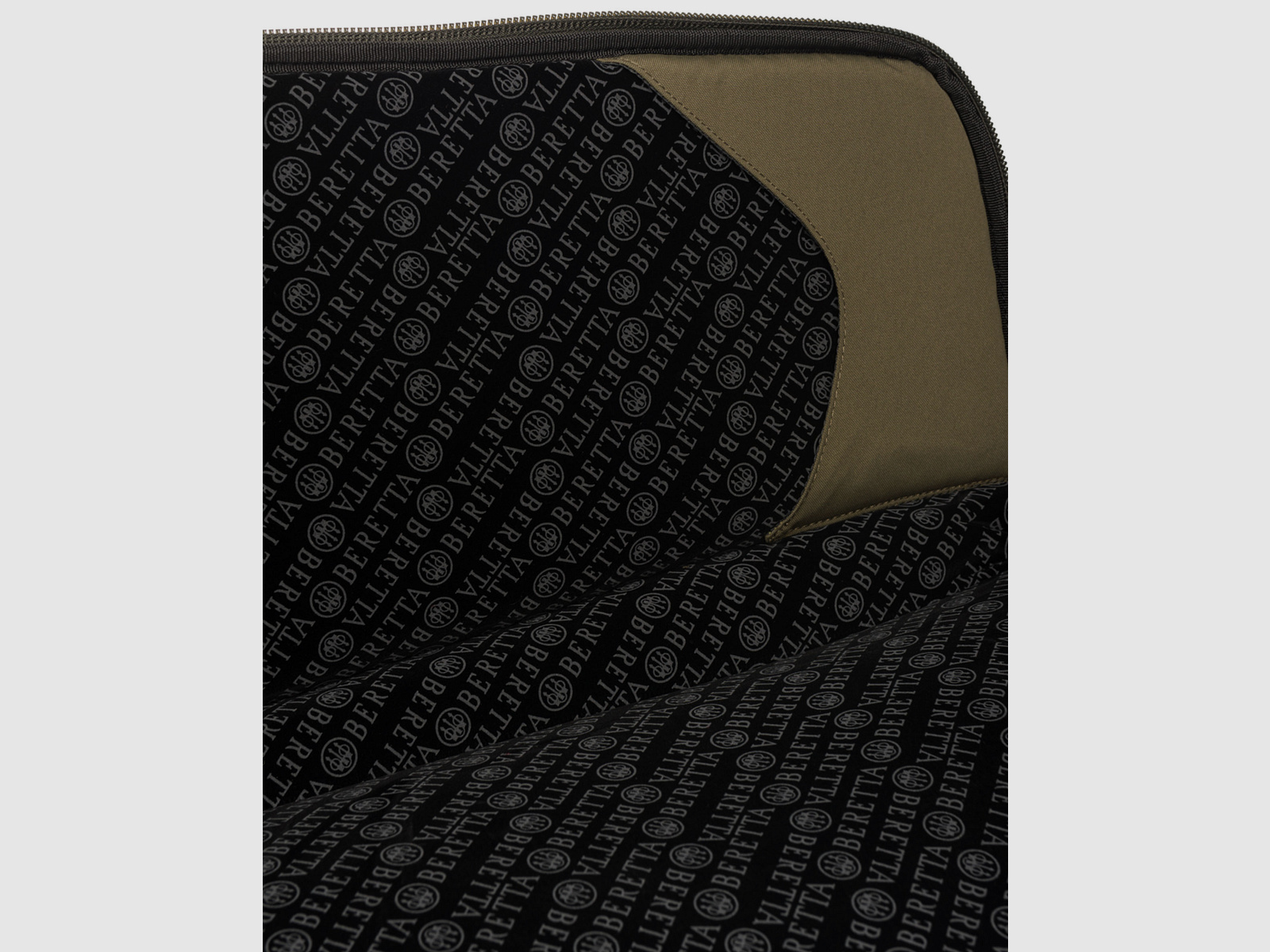 Funda de carabina Beretta resistente a rasguños y al agua Black Boar 129cm verde musgo y ébano