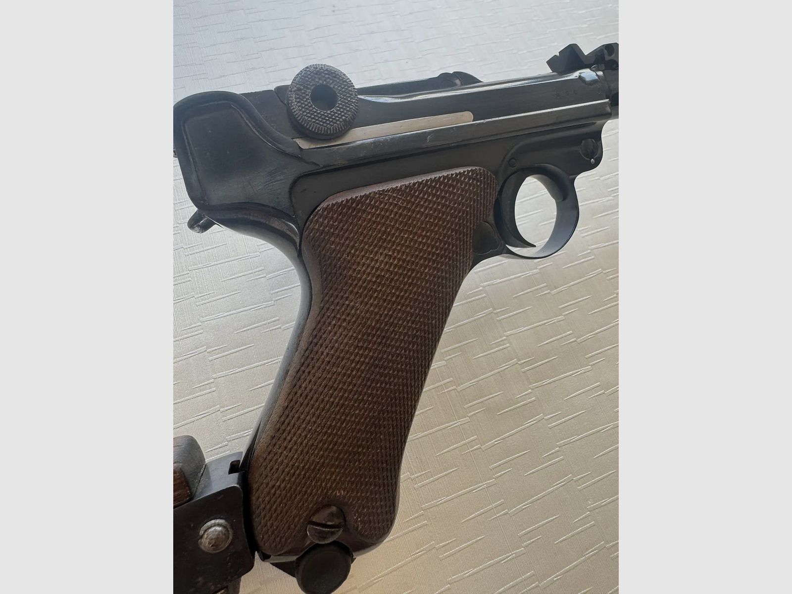 DWM P08 Artillerie – Lange Pistole 08 Modell 1915 mit Anschlagschaft