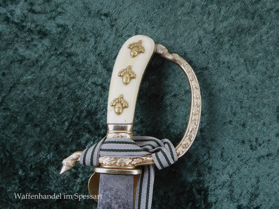 Stag knife with a guard vessel in ornate design from the time of World War II.
