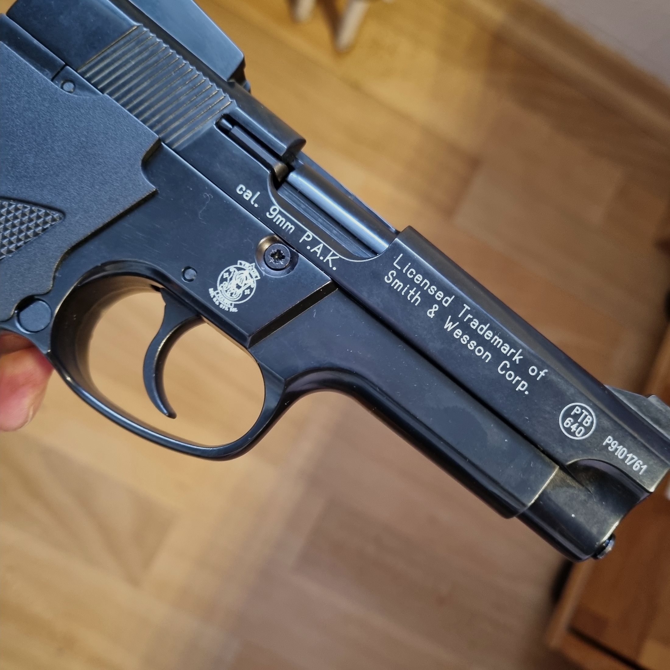 smith&wesson mod. 5904, brüniert, 9 mm , PTB 640